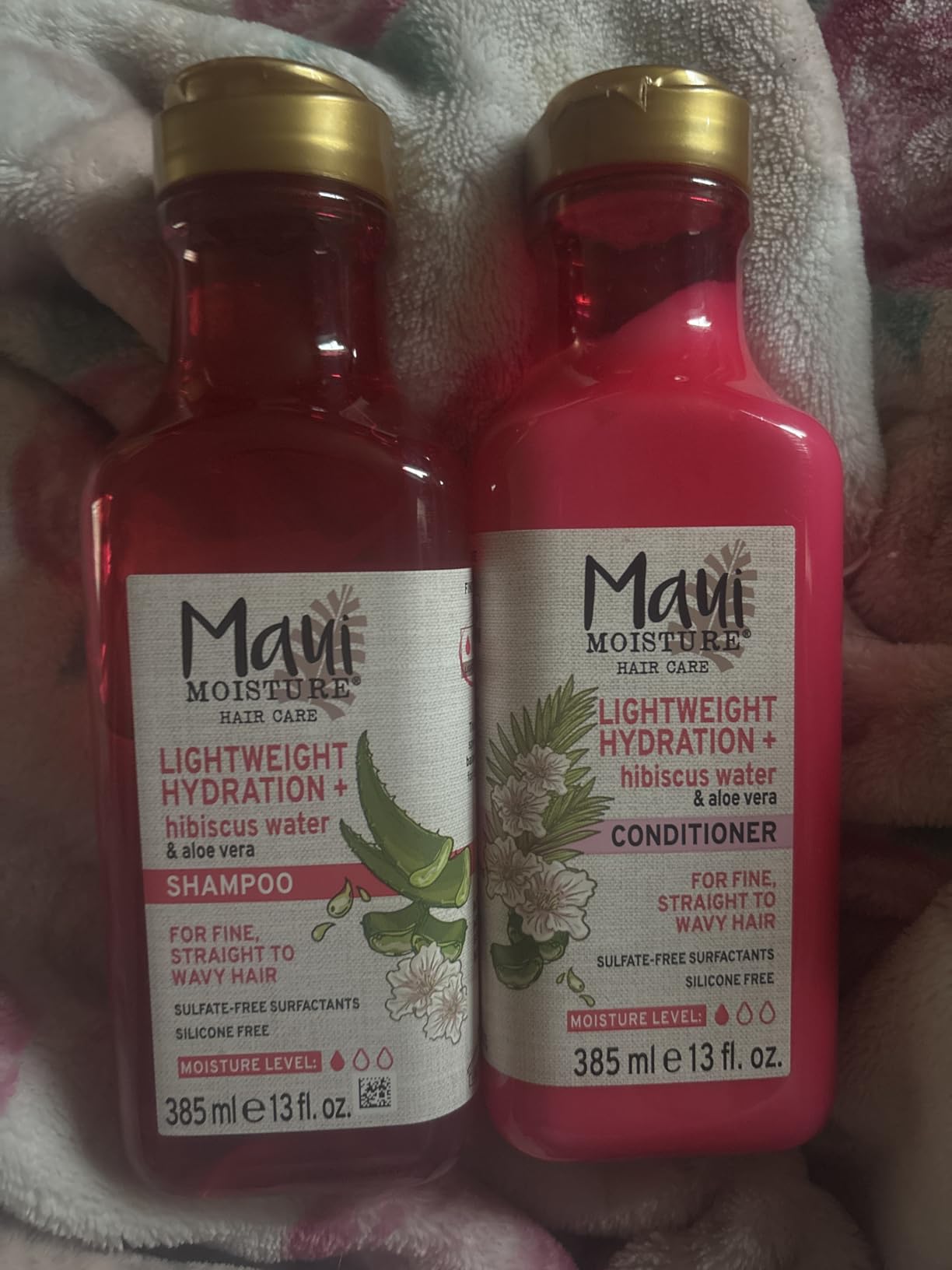 Maui Moisture Lightweight Hydration + Hibiscus Water Shampoo + Conditioner, Nourishing Aloe Vera Softens & Quenches Hair, Vegan & Silicone-Free, 13 Fl Oz, 2 Pack