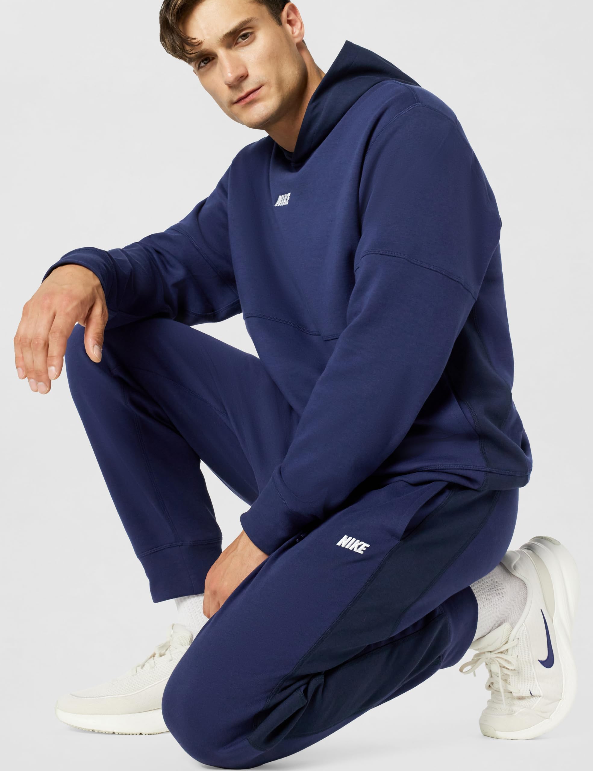 NIKE Club Varsity Jogger - Jogger College Mężczyźni