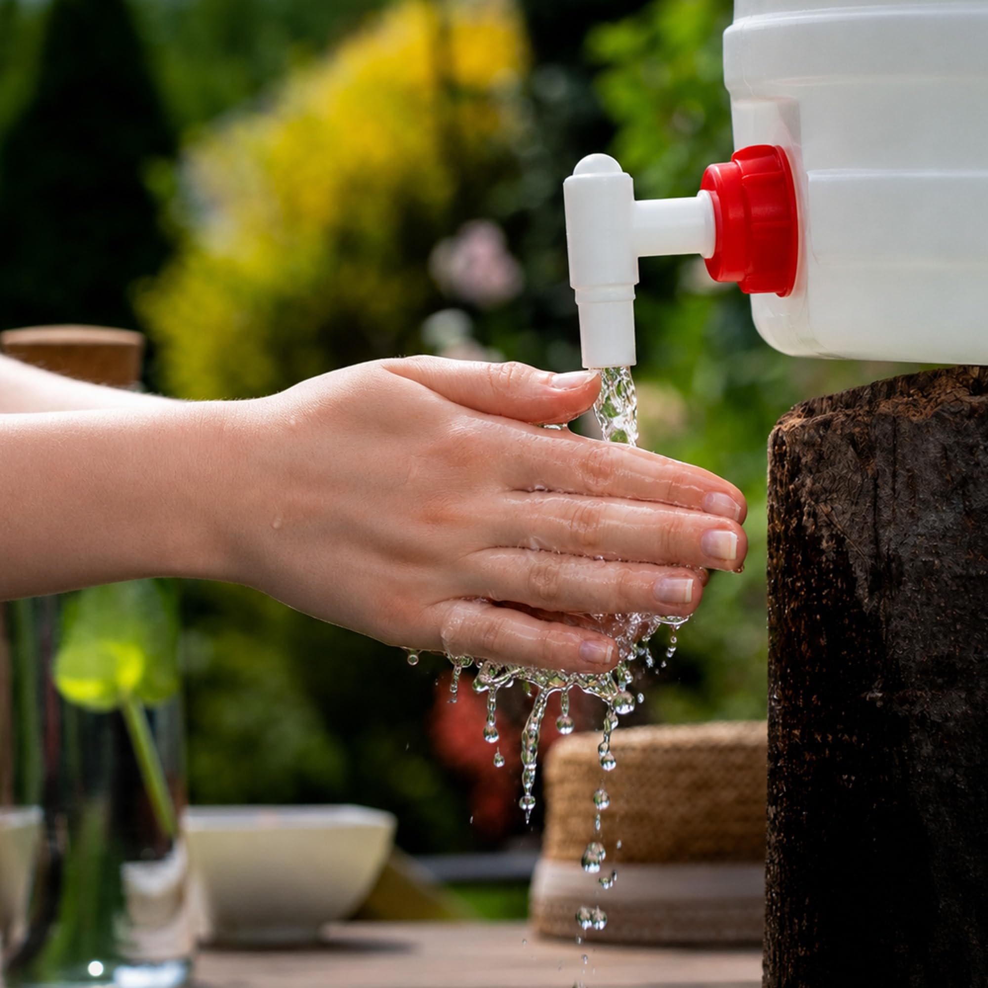 KADAX Bidon d'eau, tonneau à boisson en plastique, bidon d'eau potable, réservoir d'eau avec robinet, réservoir d'eau, bidon de boisson avec joint en caoutchouc