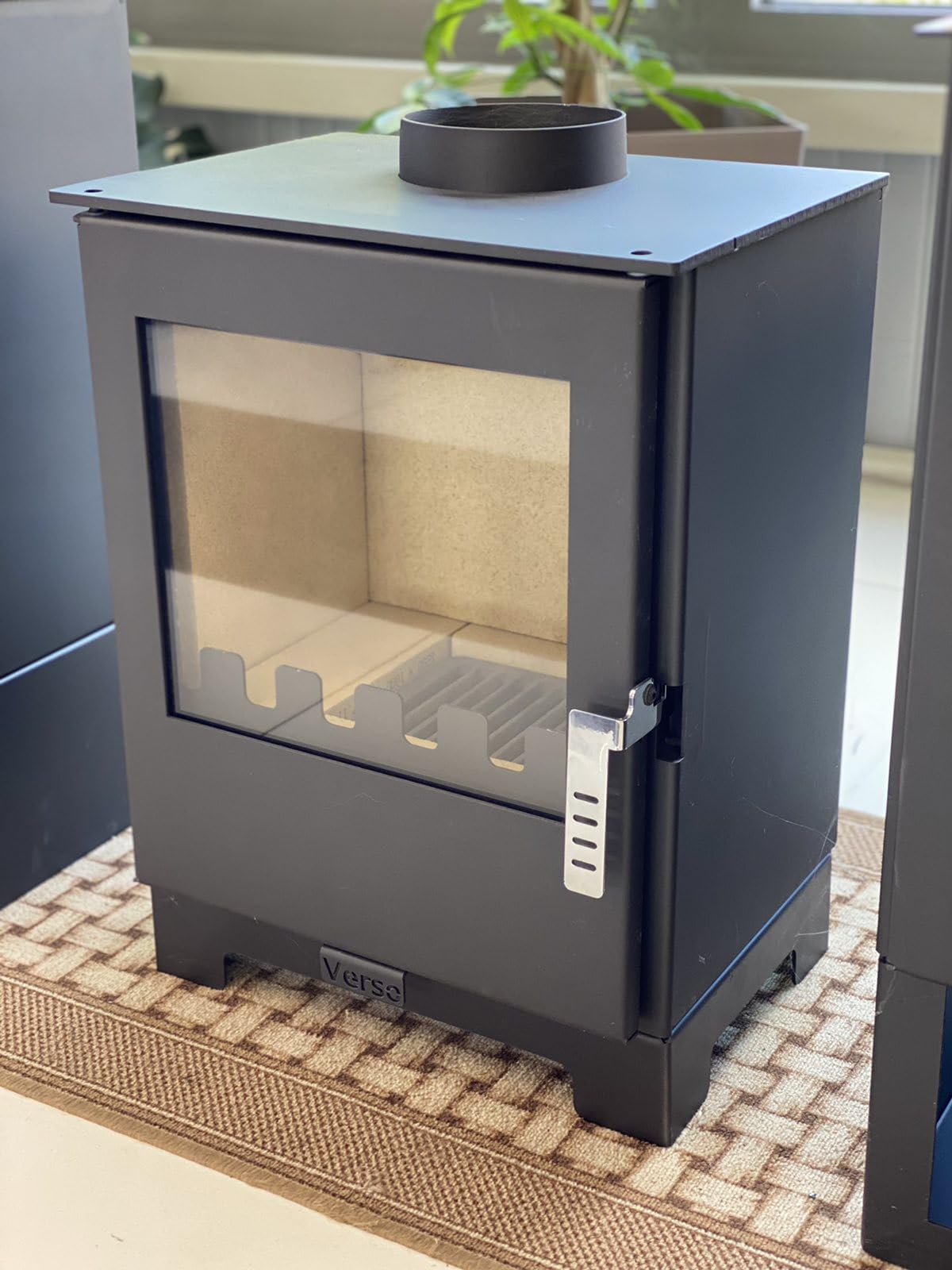 Poêle à bois Verso Petit 5 kW 3 l compact