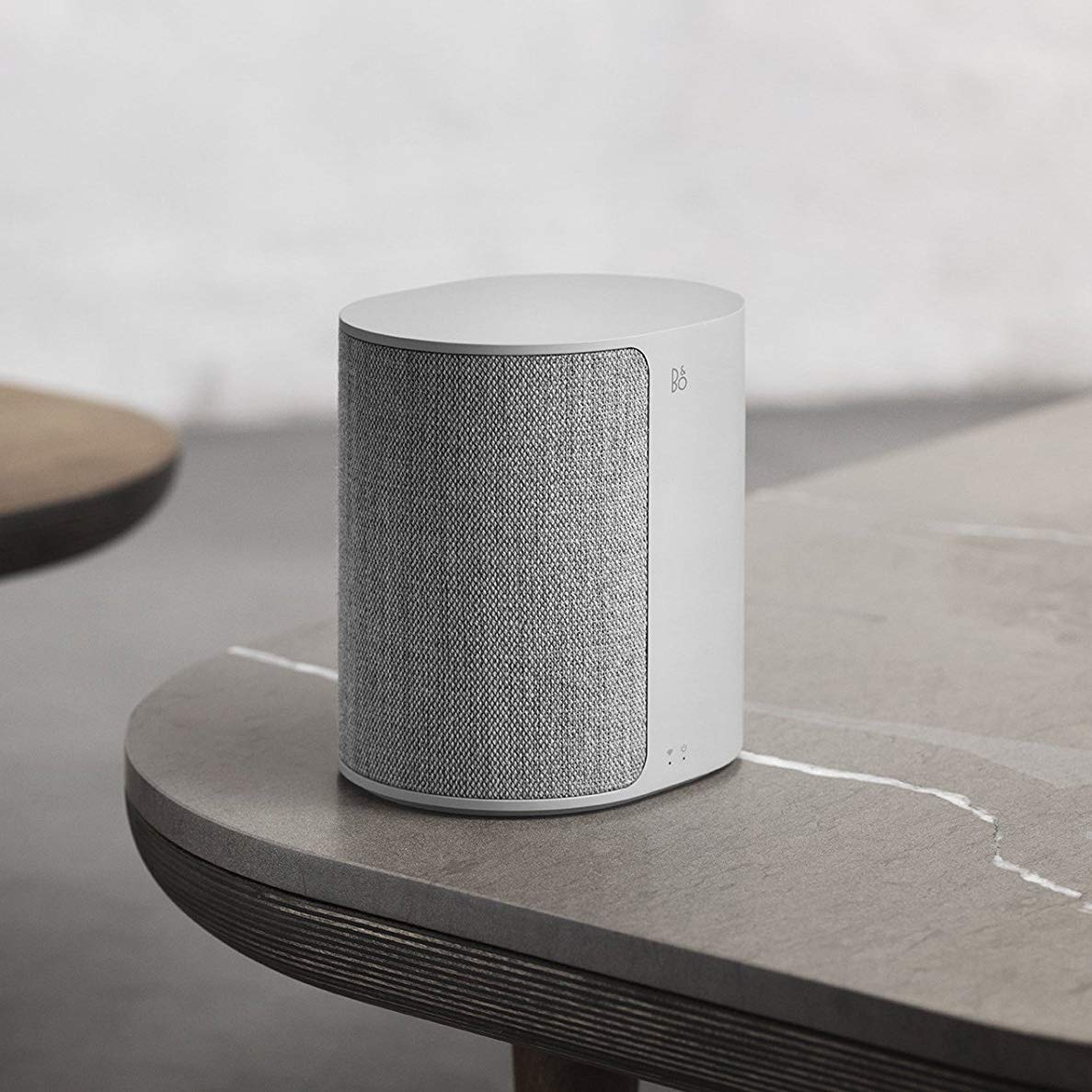 Bang & Olufsen Beoplay M3 drahtloser Lautsprecher, grau : Amazon 