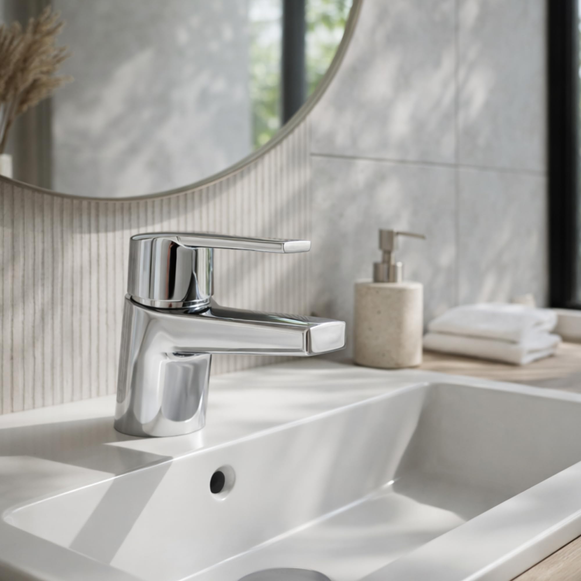 Xtreme - Grifo monomando para lavabo cromado | Grifo compacto de una sola palanca | Construcción de latón duradero | Moderno accesorio de baño
