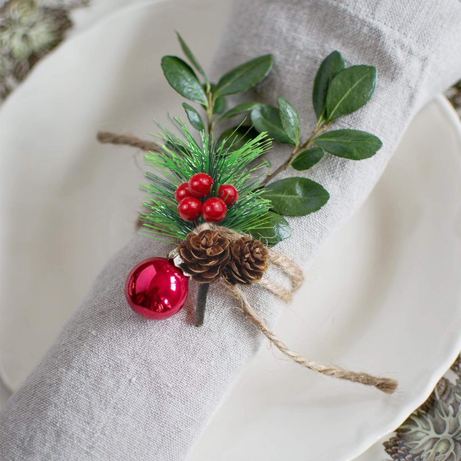 Rami Di Pino Artificiale Con Bacche Rosse - 24 Pezzi Per Decorazioni Natalizie