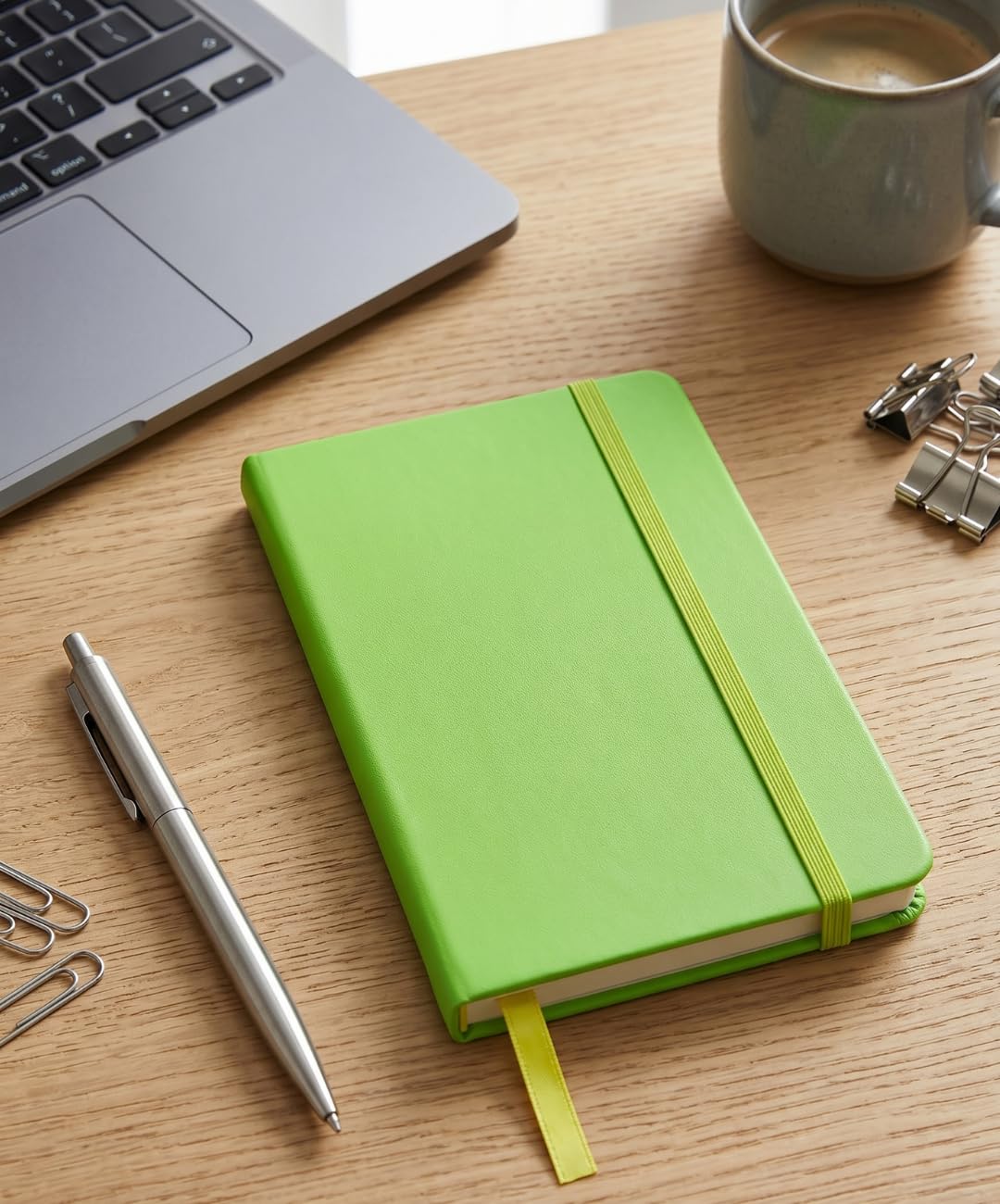 Taccuino A6 con Elastico – Copertina Rigida in Similpelle PU, 80 Pagine, Carta Bianca 80g/m² – Quaderno Tascabile per Appunti, Viaggi, Diario, Scuola, Ufficio (100, Verde Mela)