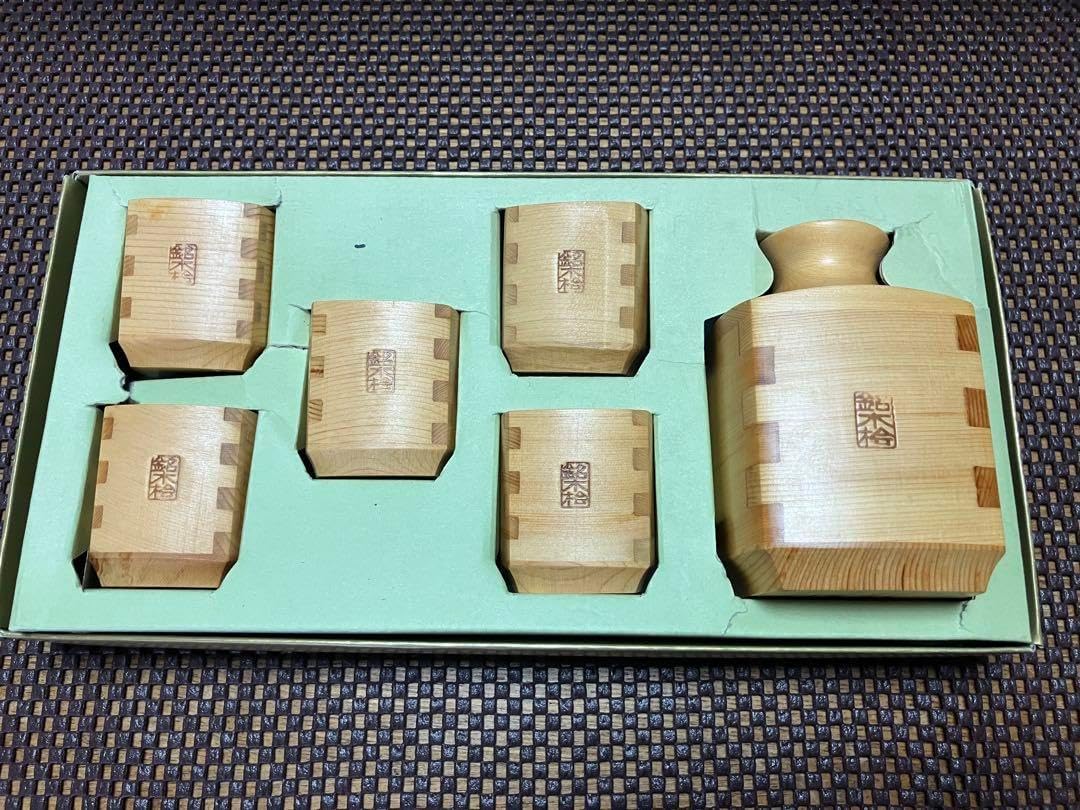 骨董品 酒器 7点 徳利 おちょこ 木製茶箱 草泉 昭和レトロ 萩