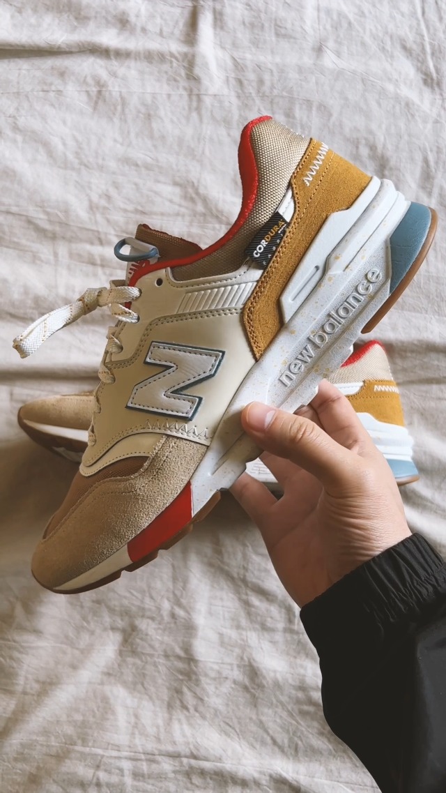 Watch Reviewing New Balance 997h V1 Sneakers on Amazon Live