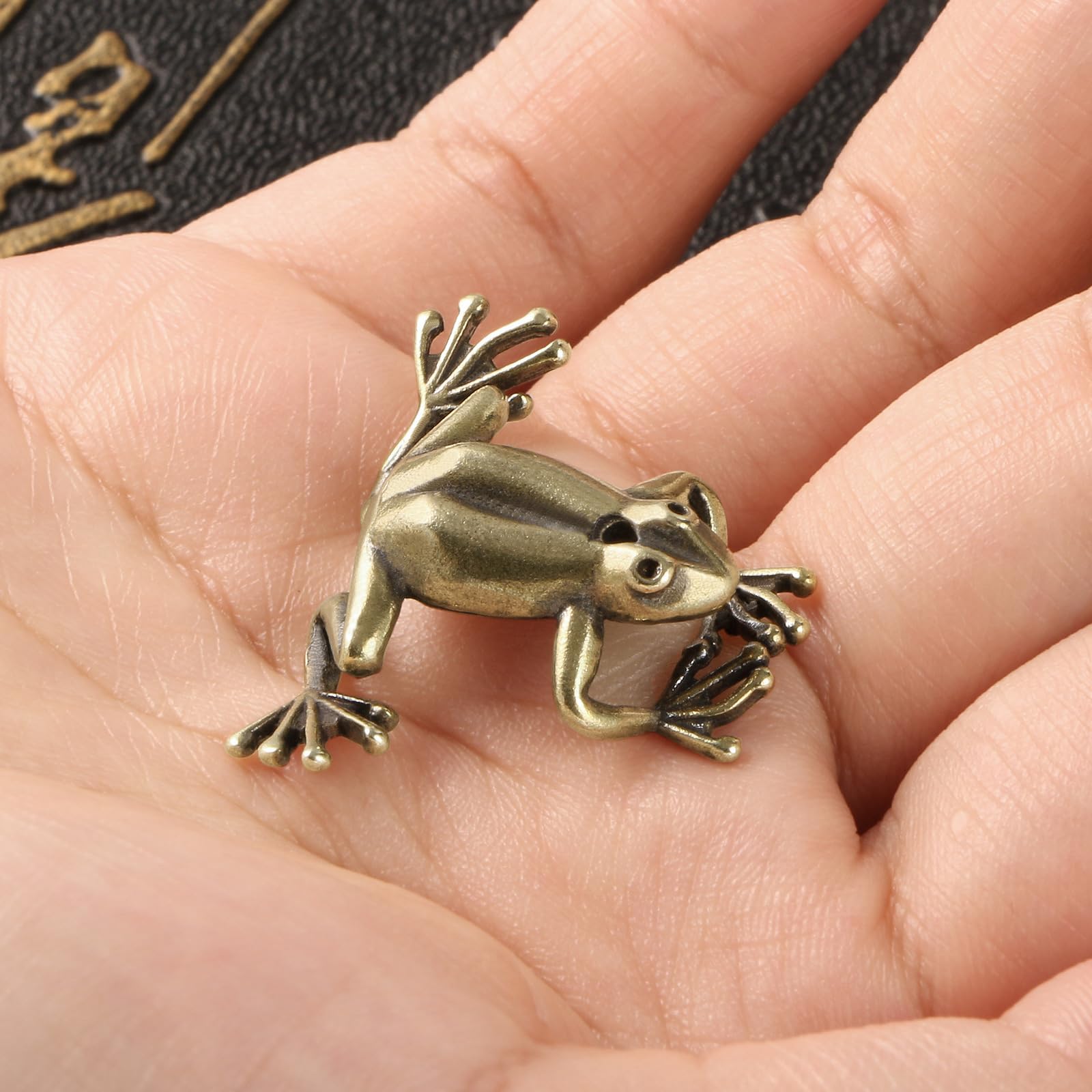 YANGPZFC Small Copper Frog Ornament Brass Statue For Desk Decor, Handcrafted Vintage Sculpture