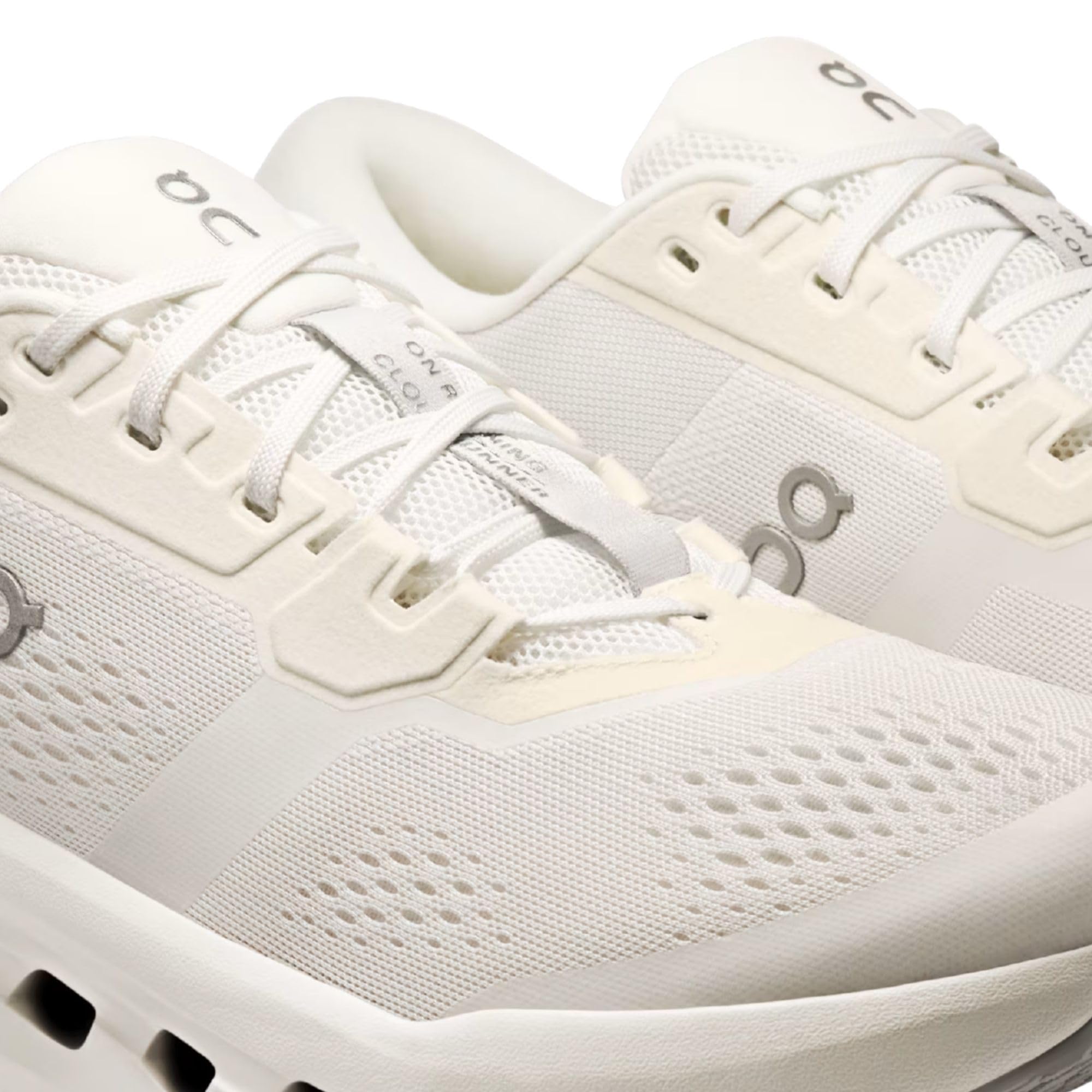 On Herren Cloudrunner 3Running Shoes