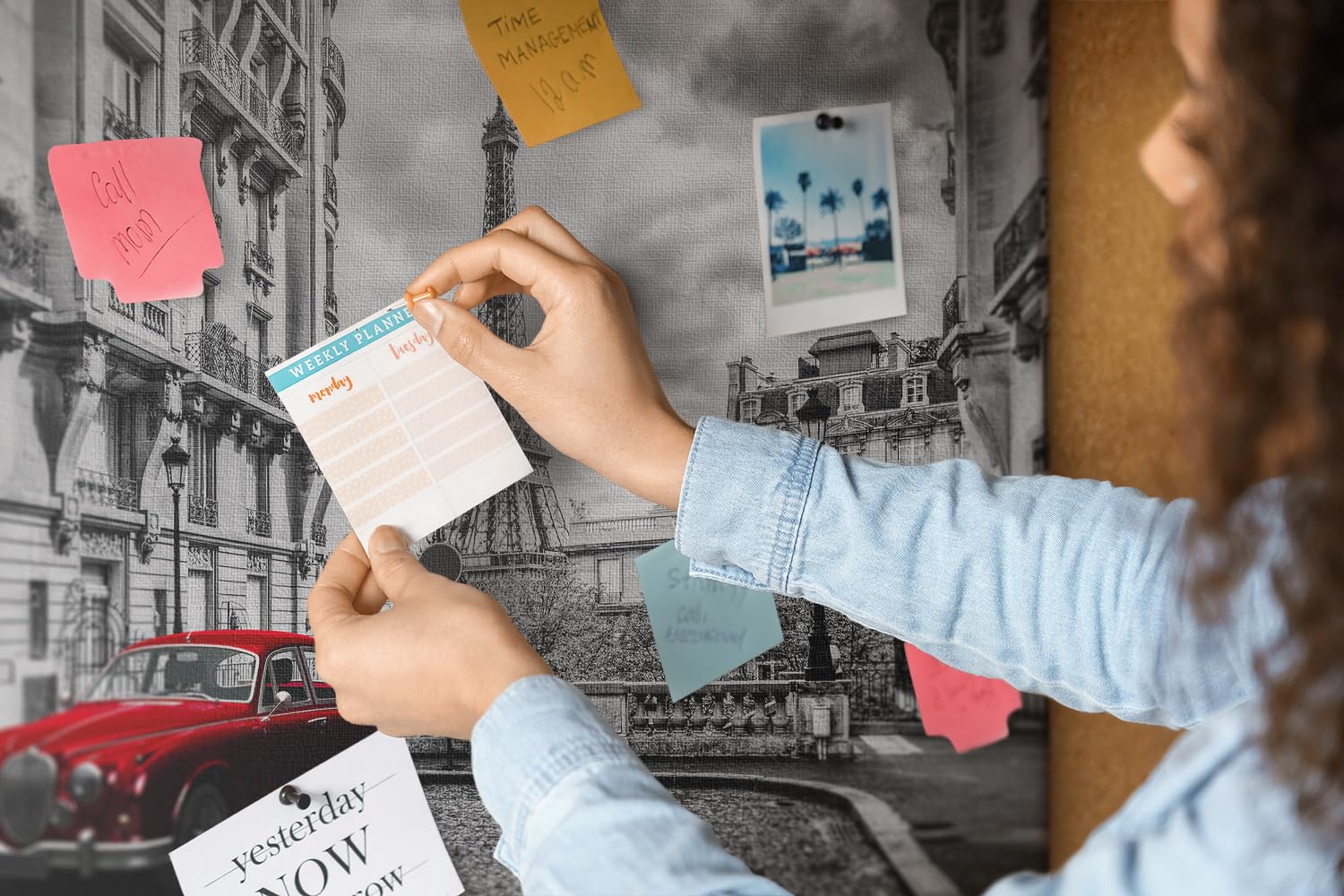 Lavagna murale in sughero orizzontale | bacheca per organizzazione scuola ufficio casa | fissare appunti foto documenti promemoria e progetti - 120x80 - metallico - Vecchia macchina in città