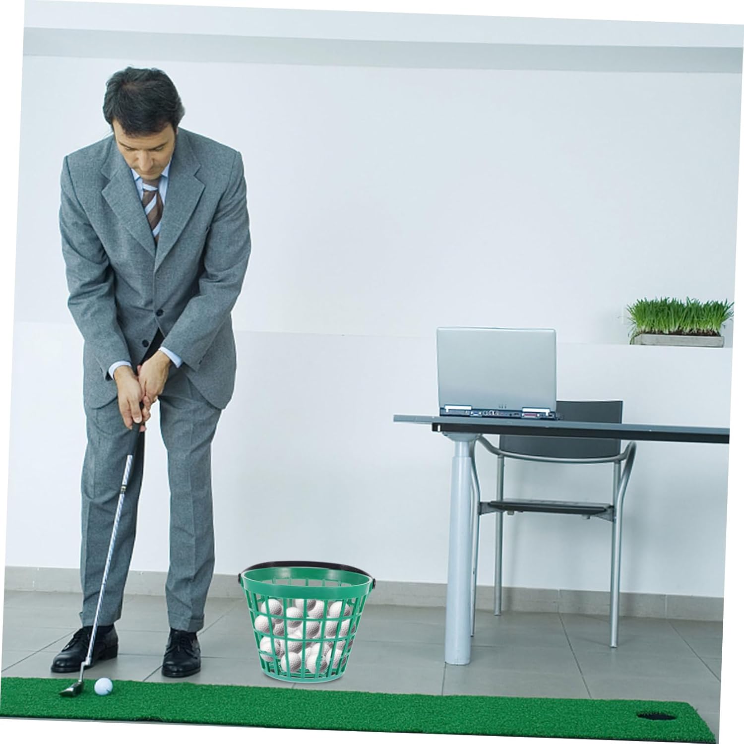 Toyvian Golf Ball Range Basket Handle Nylon Ball Bucket for Storage Sturdy Carrying Container for Practice and Training for Golfers
