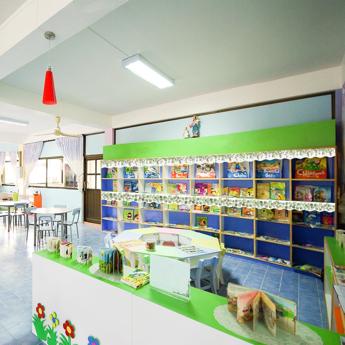 Eucalyptus Die-Cut Border Trim 36ft Per Roll Two Sided Printed Leaves Border Farmhouse Classroom Decor Back to School Eucalyptus Classroom Decoration 6 71 tVhW87eL. AC SL1200