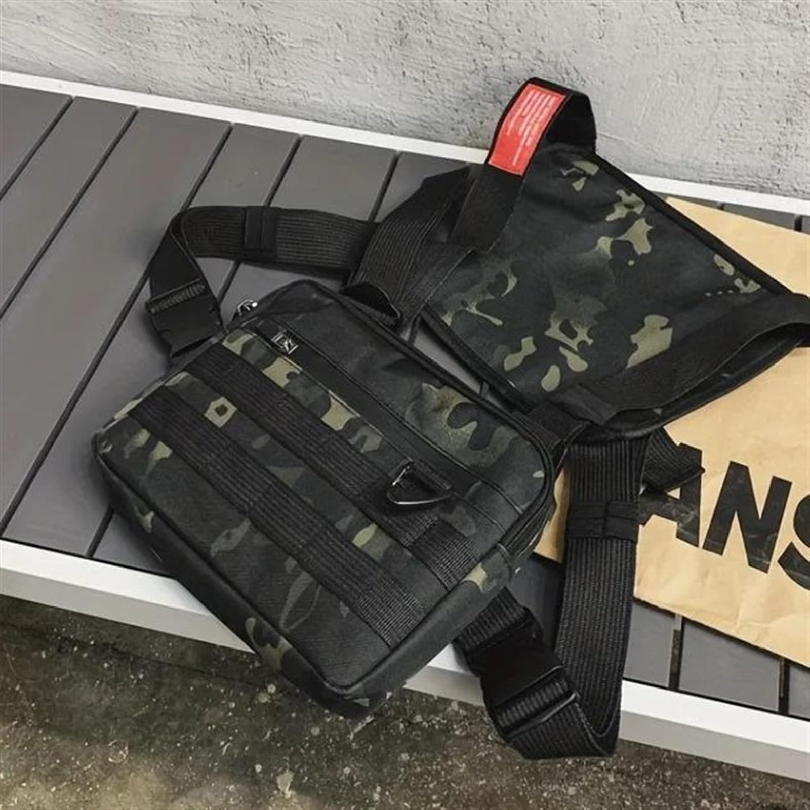 Motorradtasche Weste Brusttasche Gürteltasche Brusttasche Vorne Motorradhelmtasche Aufbewahrungstaschen(Camouflage)