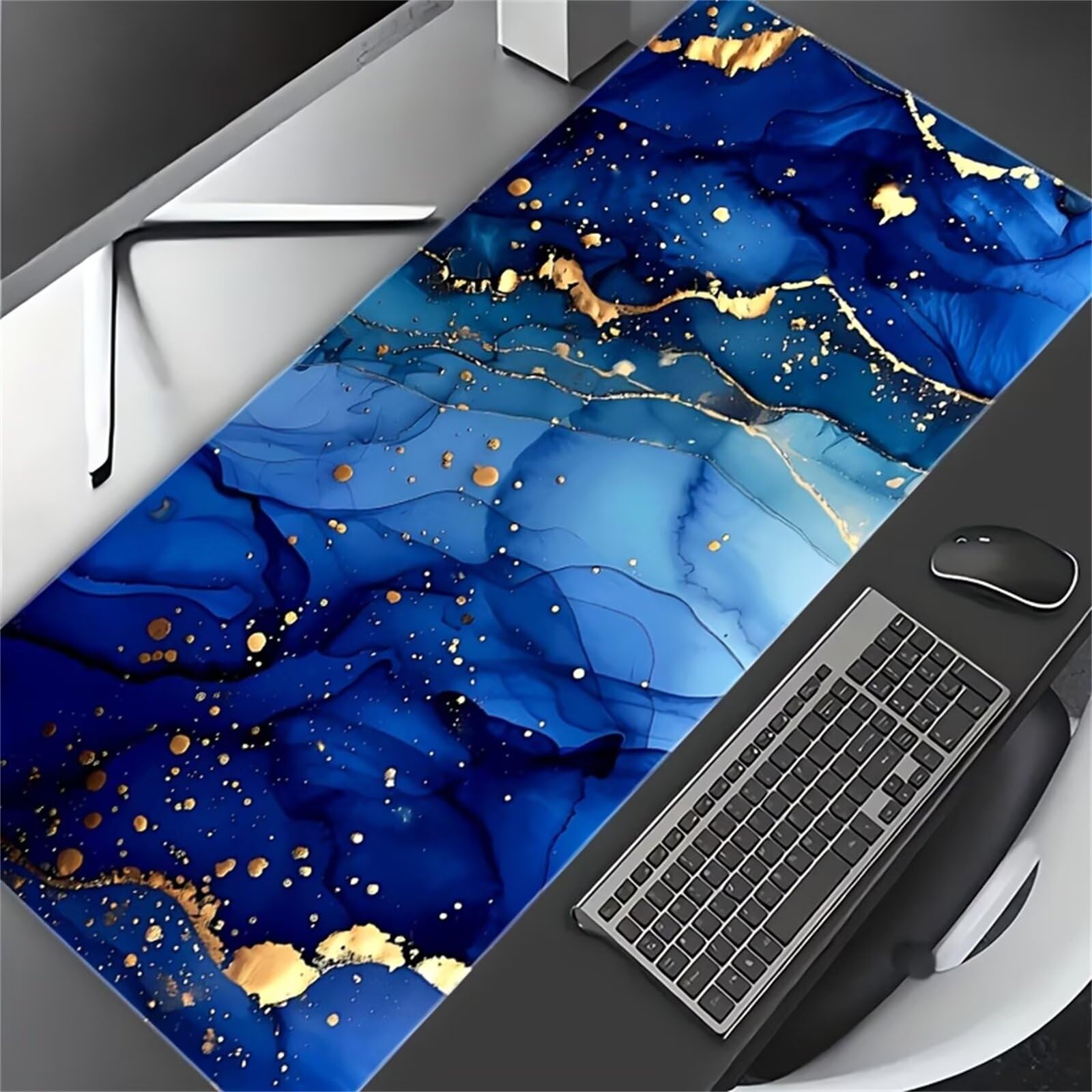 Tappetino per Mouse da Gioco XXL 1200x600x3 mm, Desk Pad Grande con Bordi Cuciti, Base in Gomma Antiscivolo, Accessorio per Ufficio e PC (Marmo Blu)