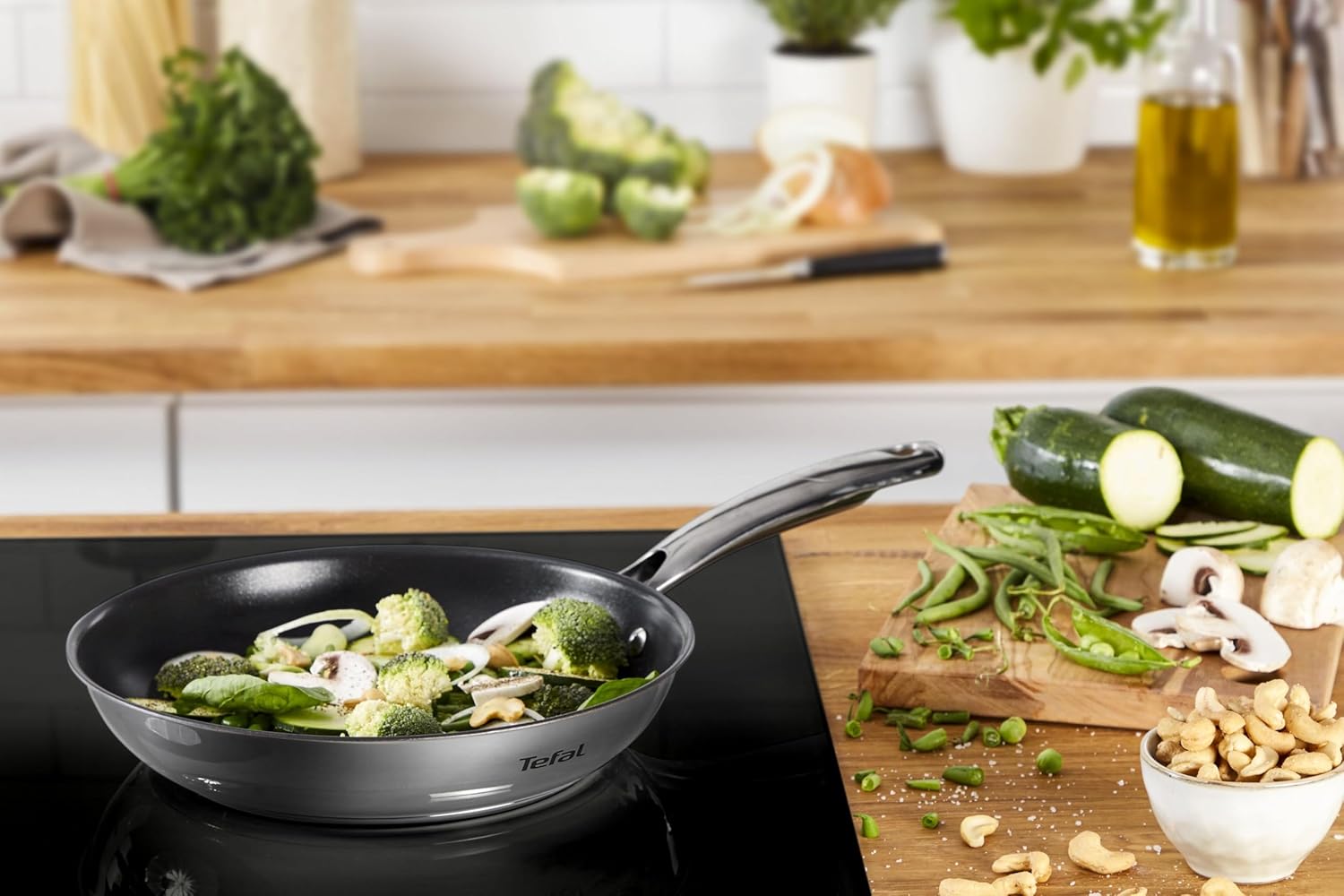 Tefal Duetto+ pan set in a clean kitchen environment.