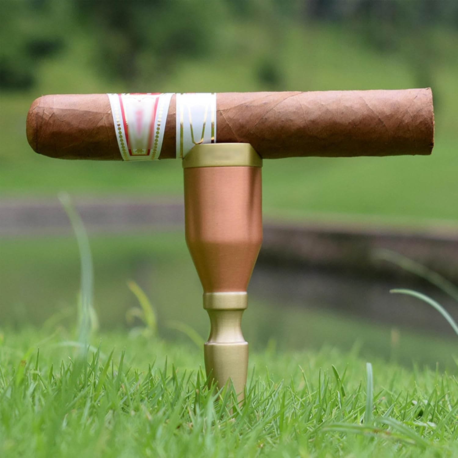 Portable Golf Cigar Holder Stand with Ground Stake - Coppe Cigar Rest for Golfers - Wide Gauge Slot for Large Cigars - Luxury Golf Accessory Gift for Men, Outdoor Turf Use