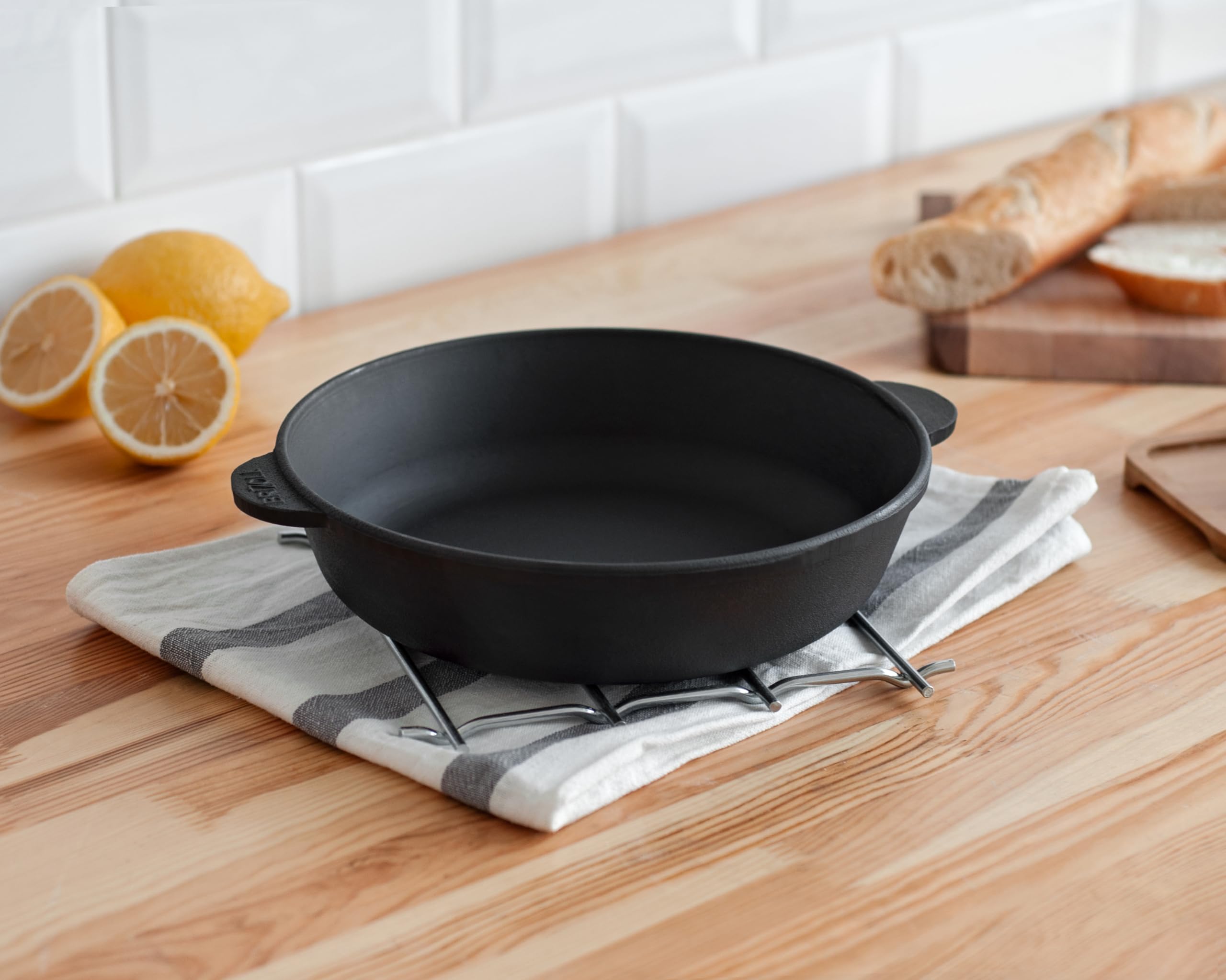 4BIG.fun Poêle en fonte 28 cm Cocotte Cocotte en fonte avec deux poignées Poêle de service à induction Poêle à frire pour barbecue à gaz, four, foyer, tous types de plaques de cuisson