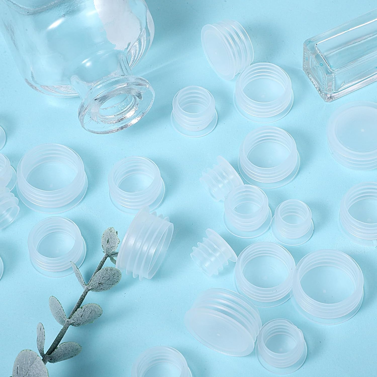 30 Pcs Plastic Plugs Salt and Pepper Stoppers Plugs 5 Sizes