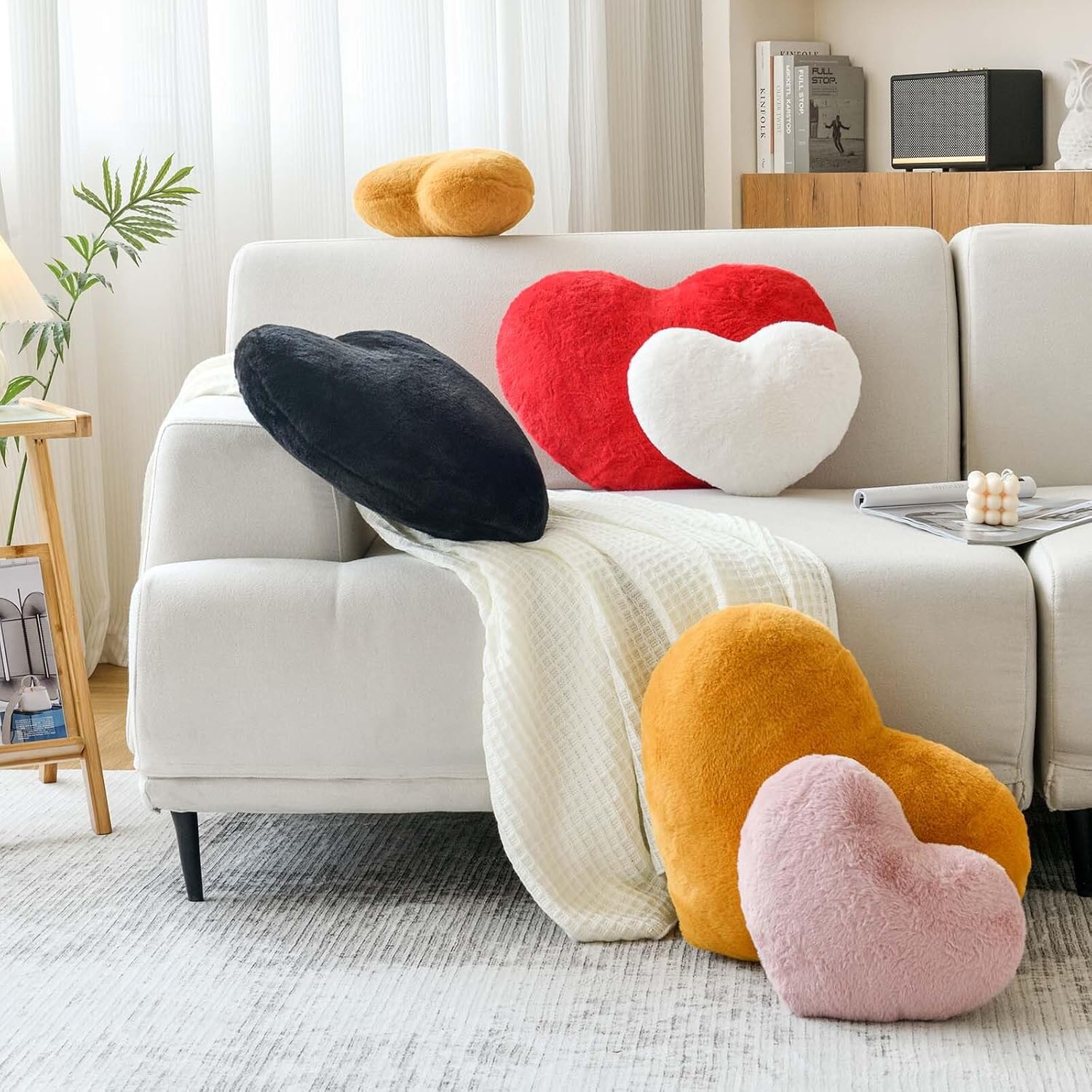 XVTRU Dusty Pink Heart Pillows, Cute Heart Decorative Pillow, Heart Shaped Throw Pillows for Bed, Faux Rabbit Fur Plush Hoom Decor Pillow Cushion for Chair Sofa Living Room (Large-19.6"x15.7")