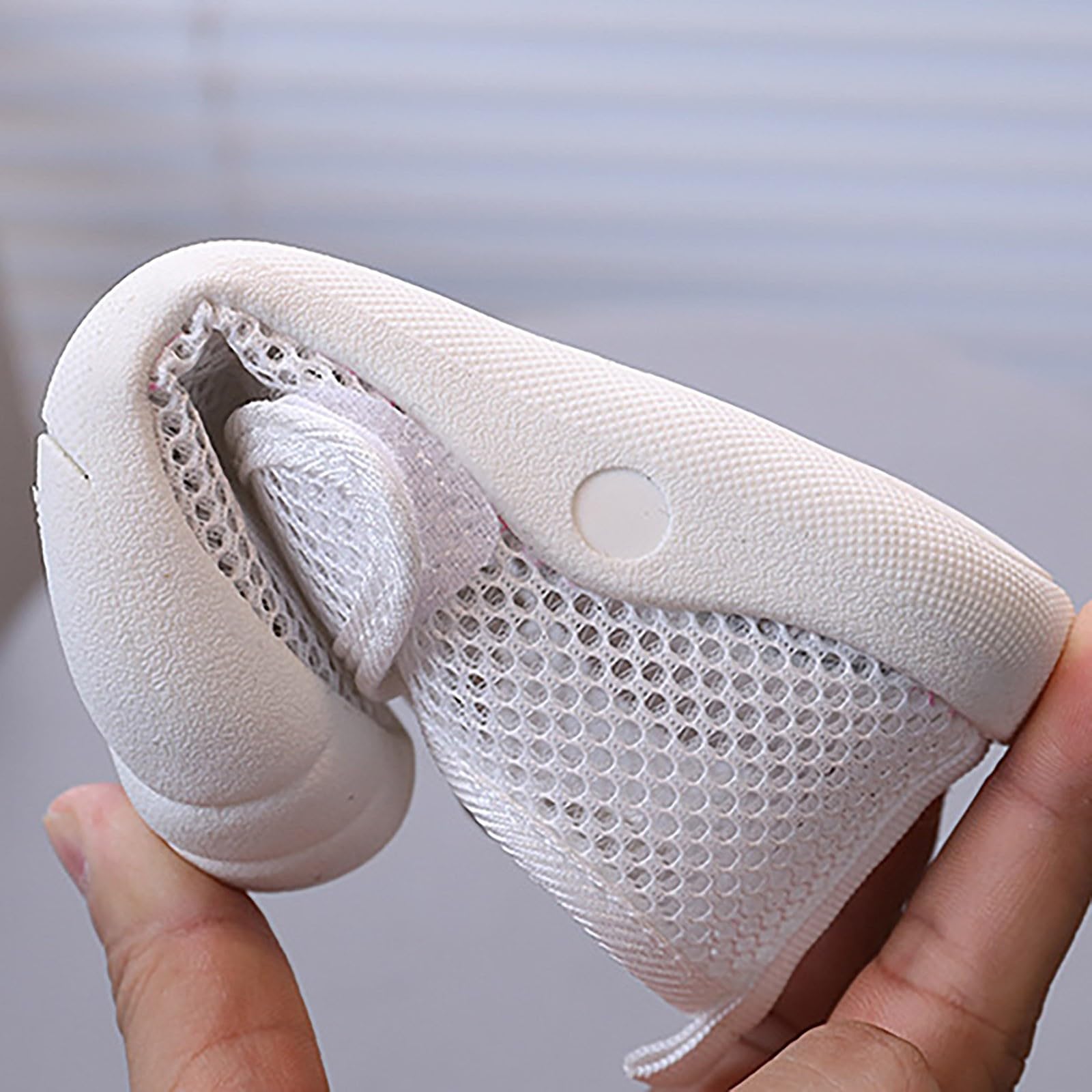 Sandales pour garçon et fille - Chaussures d'apprentissage de la marche en maille respirante Baotou - Anti-coups de pied - Couleur unie - Semelle en caoutchouc antidérapante - Chaussures de plage