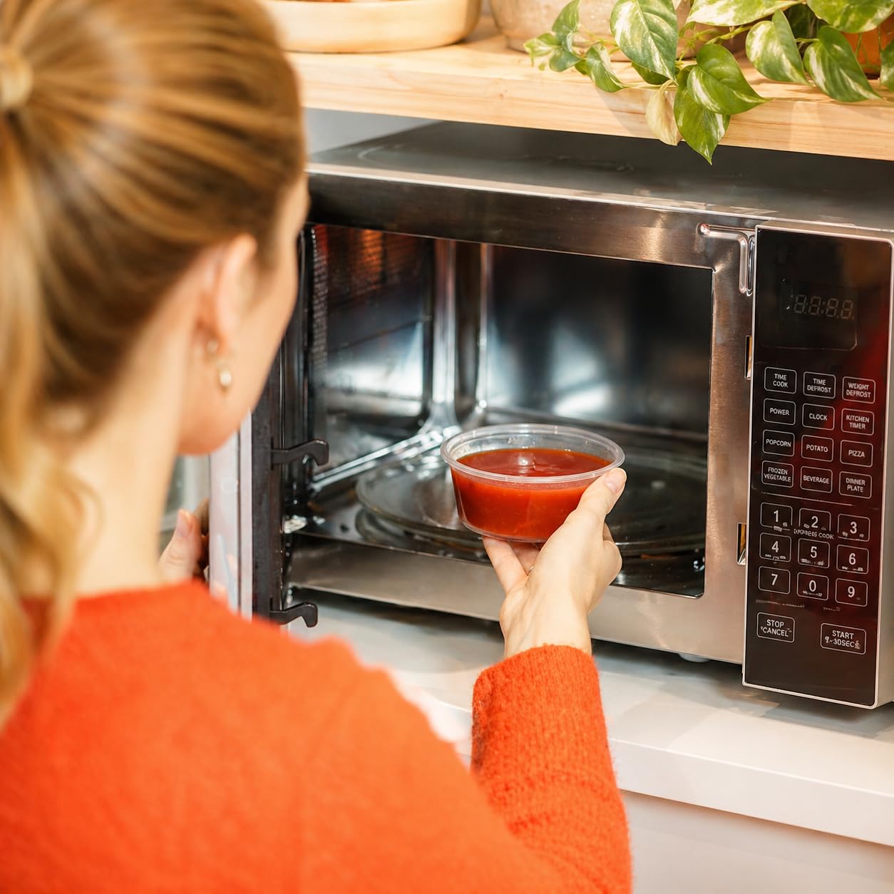 Healthy Packers Plastikowe pojemniki na żywność 235 ml z pokrywkami (zestaw 50 sztuk) | Małe plastikowe garnki, idealne do przygotowywania posiłków, przechowywania żywności i zamrażarki, zup, sosów, przekąsek i wielu innych!