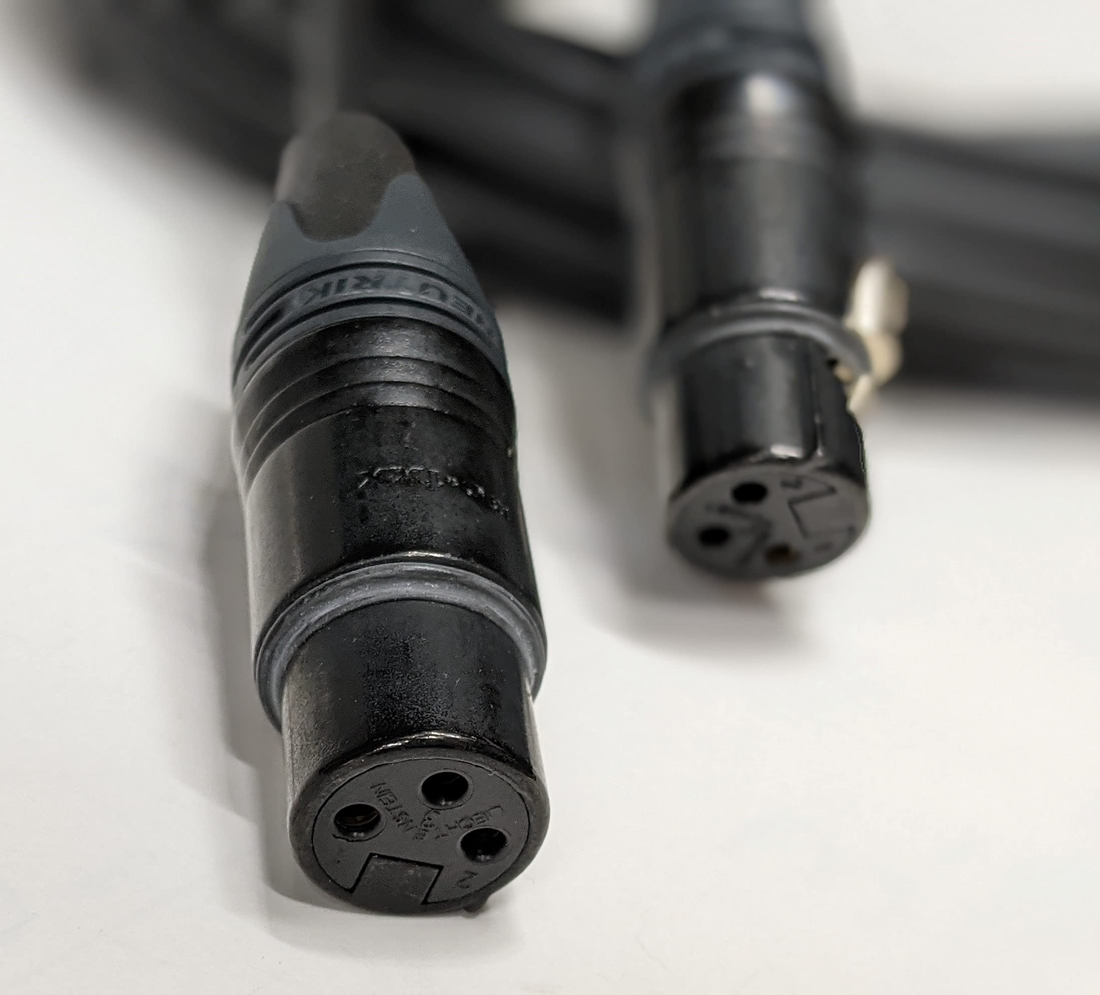 Amazon.co.jp: CANARE (カナレ) オーディオ用ケーブル EC10-B11 Black
