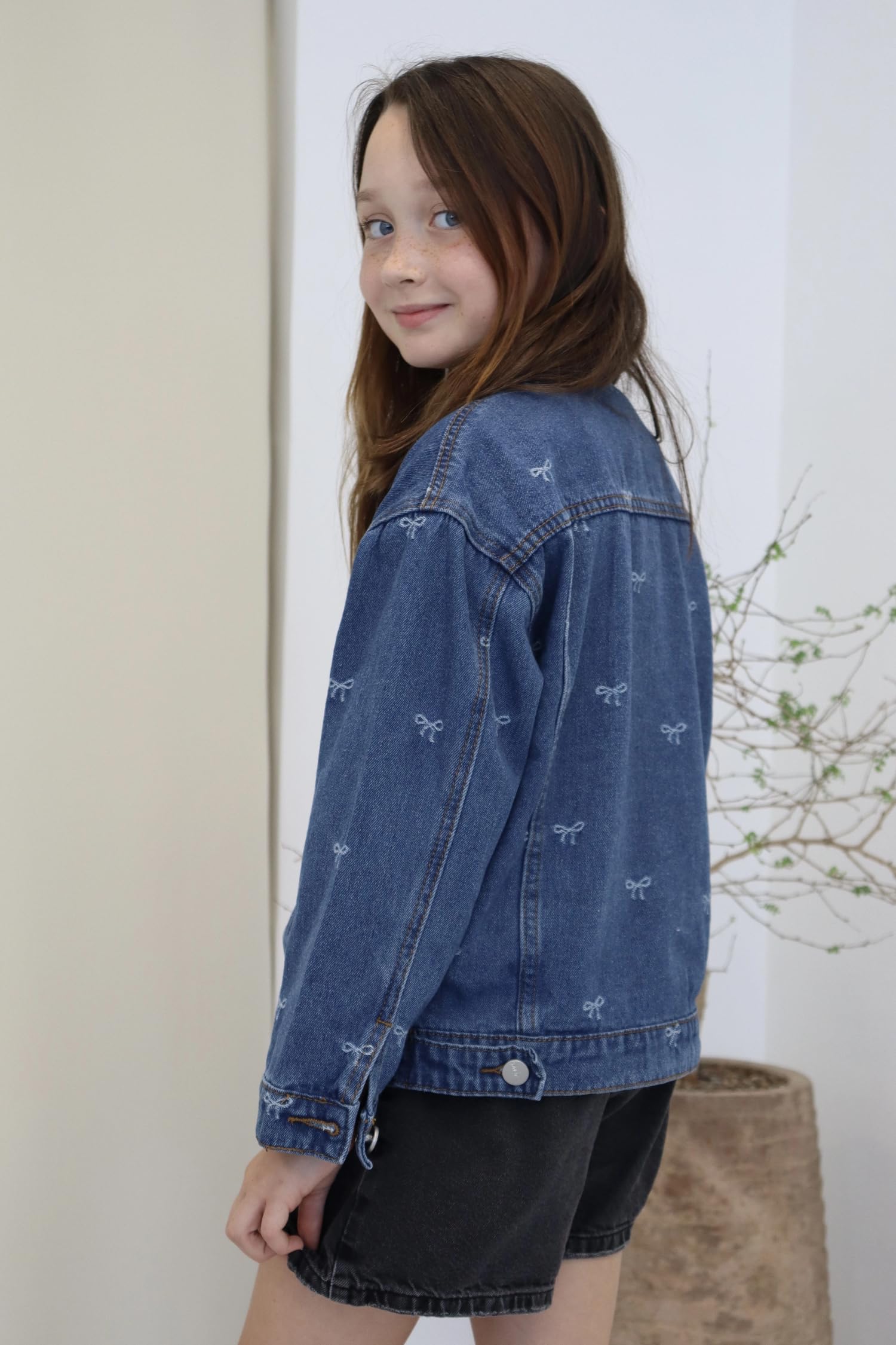 Rolanko Veste en Jean pour Filles, Blousons de Bleu Denim de Base Délavé, Chemises en Jean Boutonnées Vers le Bas