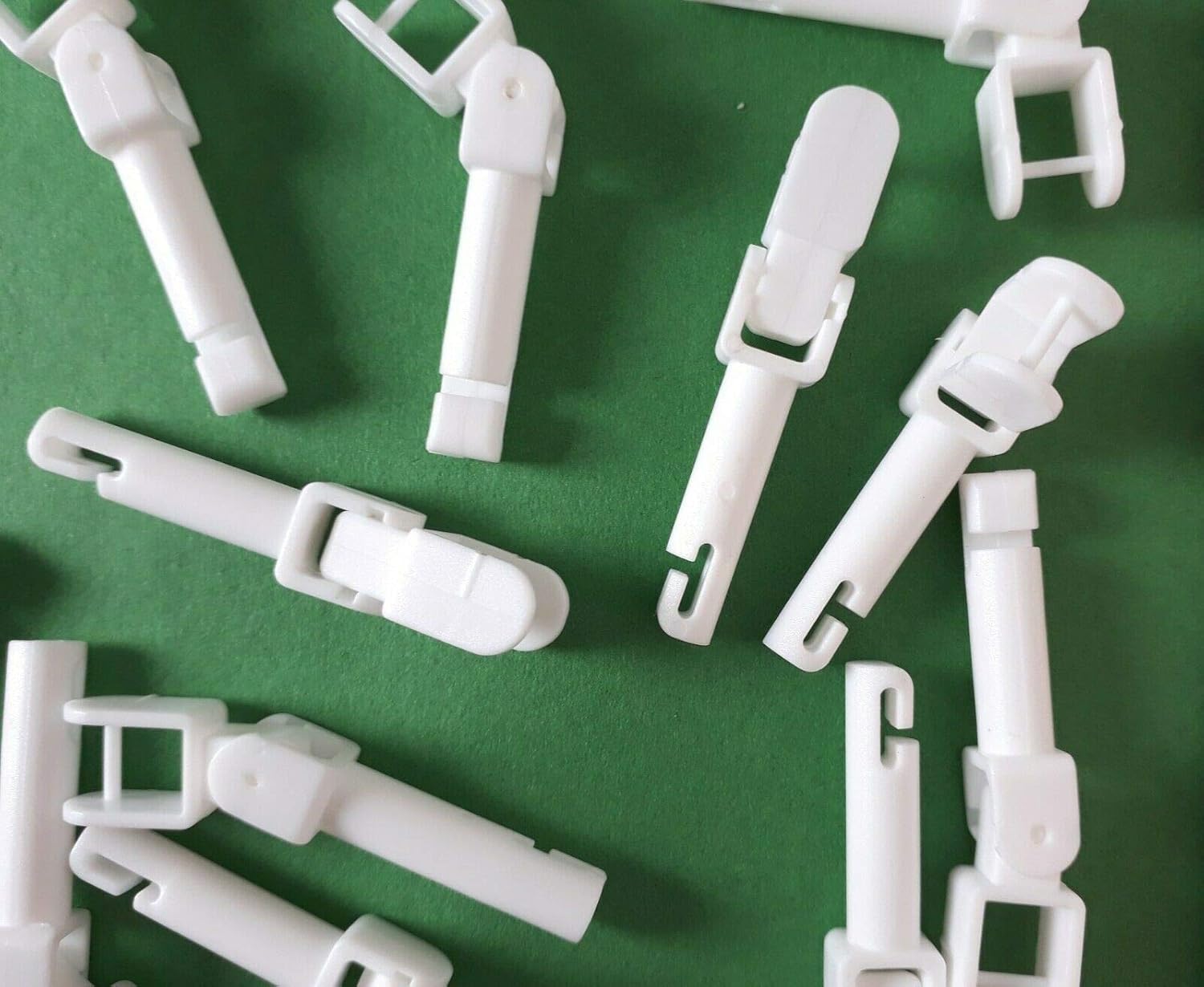 Asia Buy Blind Parts Vertical Blind Carrier Angled Clip