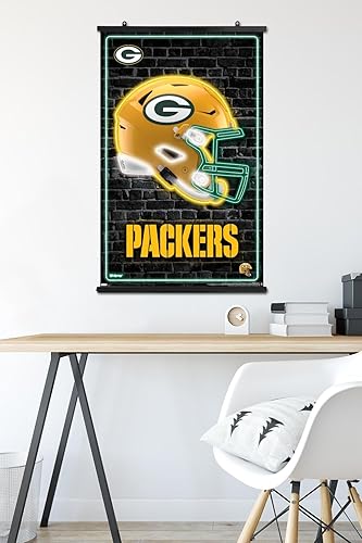 Miniatura 5 de Trends International NFL Green Bay Packers - Póster de pared con casco neón 23, 34 pulgadas de largo x 22.4 pulgadas, paquete de póster y clip