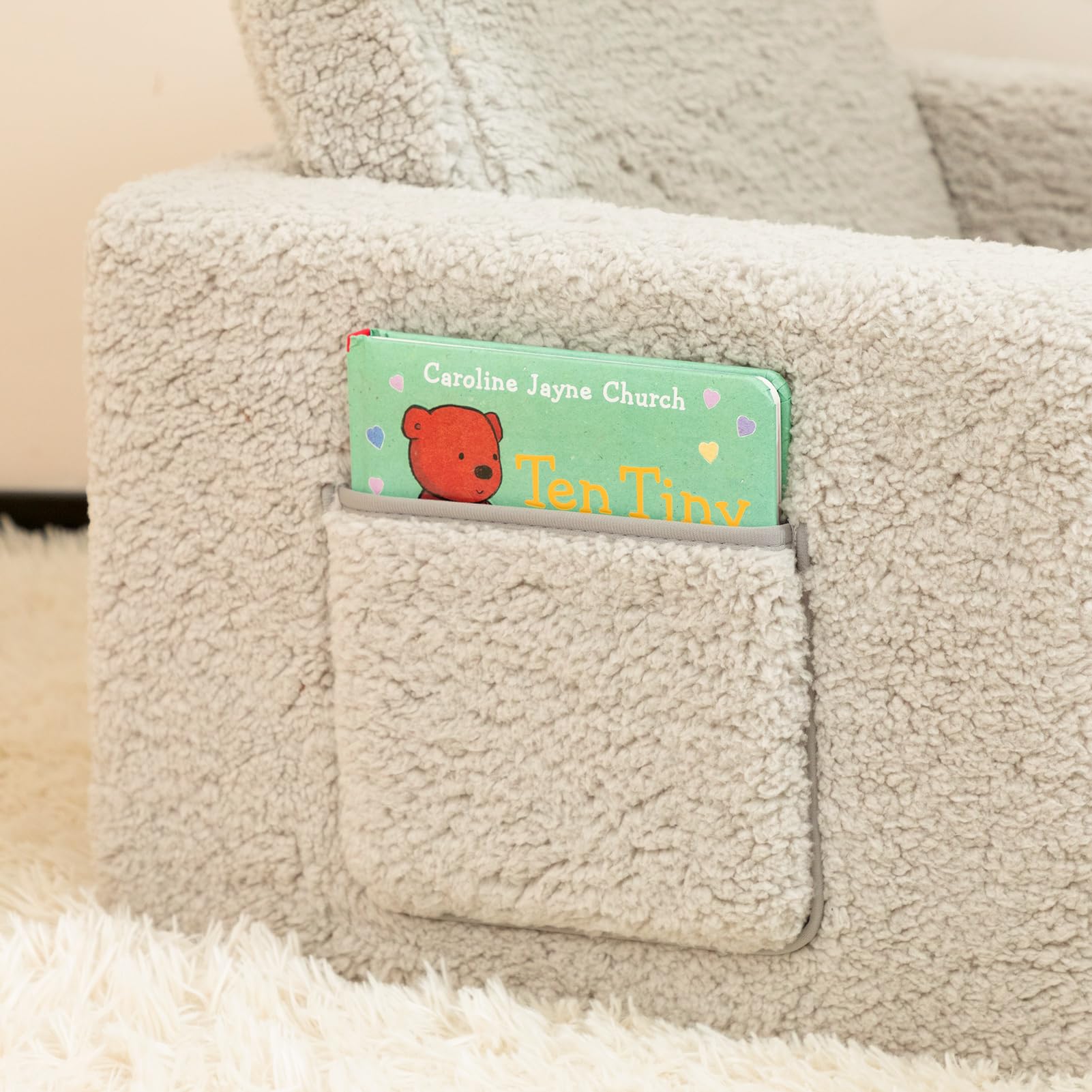 BEJOY Fauteuil Enfant Convertible en Canapé-lit 2-en-1 Sherpa Doux, Cadeau Parfait pour Anniversaire et Fête des Enfants, Gris Clair