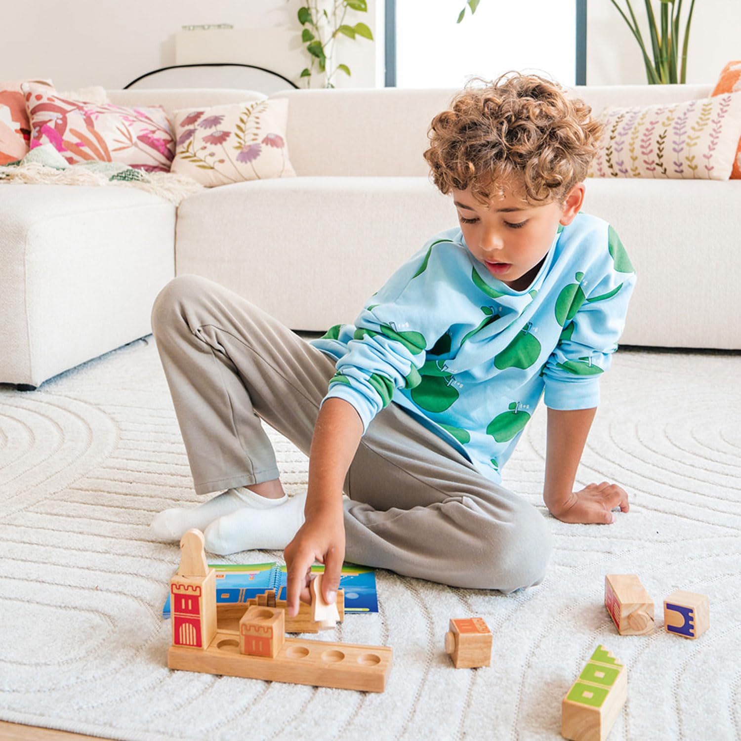 SMART GAMES SmartGames - Camelot Jr, giochi per bambini 4 anni o più, giochi di legno, giochi educativi, puzzle infantili, giocattoli per bambini, regali per bambini, 48 giri