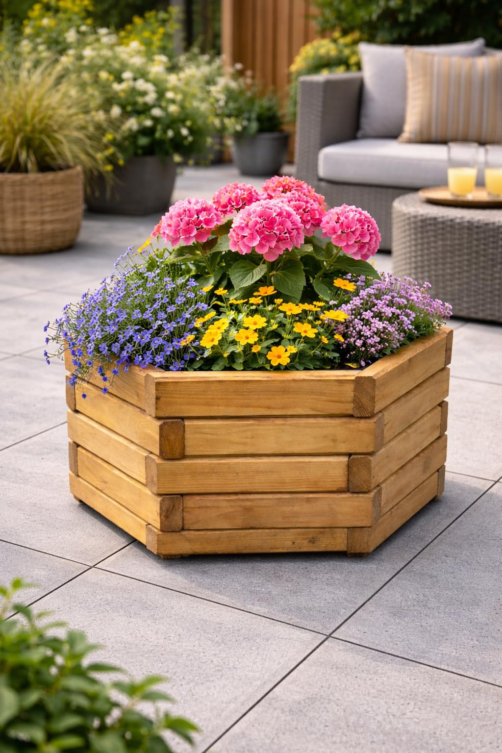Pflanzkübel Holz (Eiche, 51 x 44 x 28 cm) – Blumenkasten Balkon & Terrasse, Pflanzkasten Wetterfest, Hochbeet Kräuterbeet Garten D26