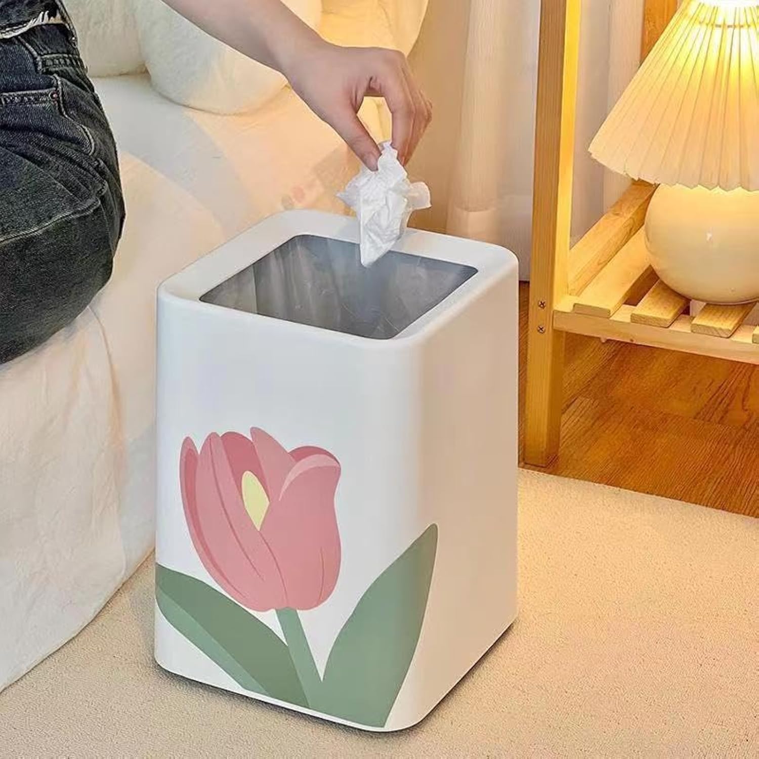 Modern Style Tulips Trash Can，Plastic Tulip Home Garbage Basket， White Garbage Can with Removable Plastic Bin, Decorative Garbage Can for Home，Kitchen, Bathroom (square)
