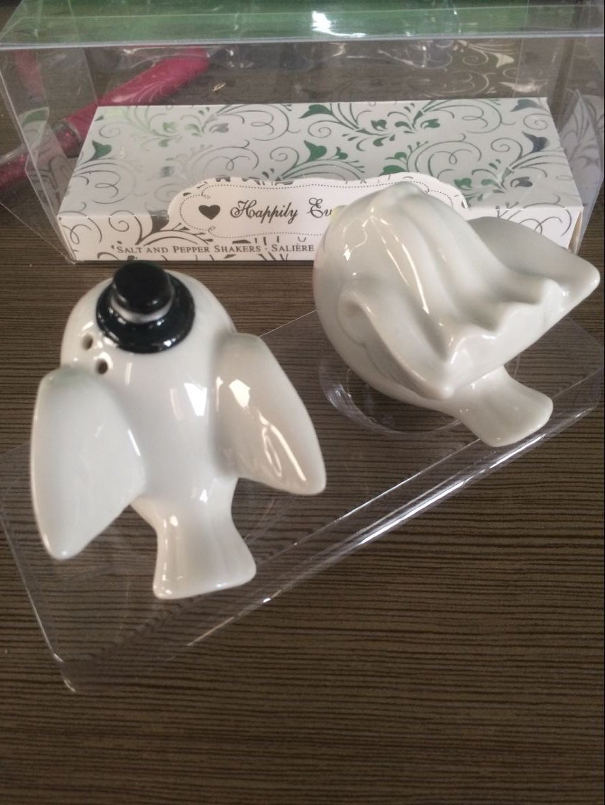 KateMelon Kissing Love Birds - Juego de salero y pimentero de cerámica para novia y novio, regalos de boda, decoración de mesa, paquete de 10 unidades