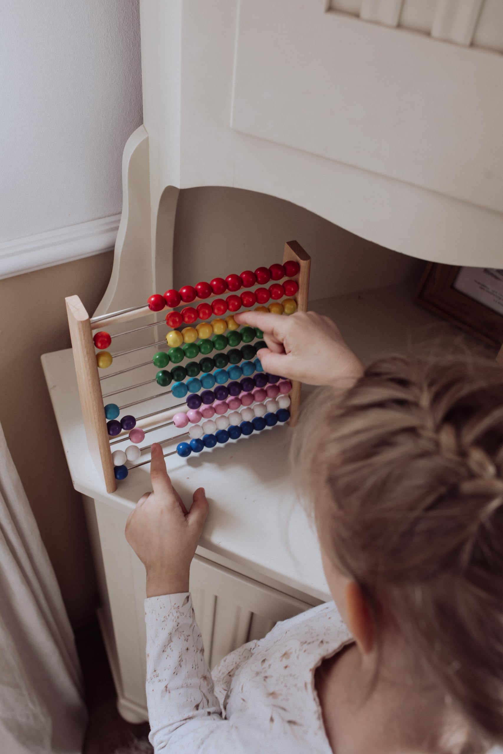 Natureich Montessori Abacus Mathématique 1-100 Nombres Tableau Garçon et Fille, Enfants à Partir 3 Ans, Planche Trier Éducatif, Jouets en Bois Apprends à Compter, Maths Boulier, Motrices, Chiffres
