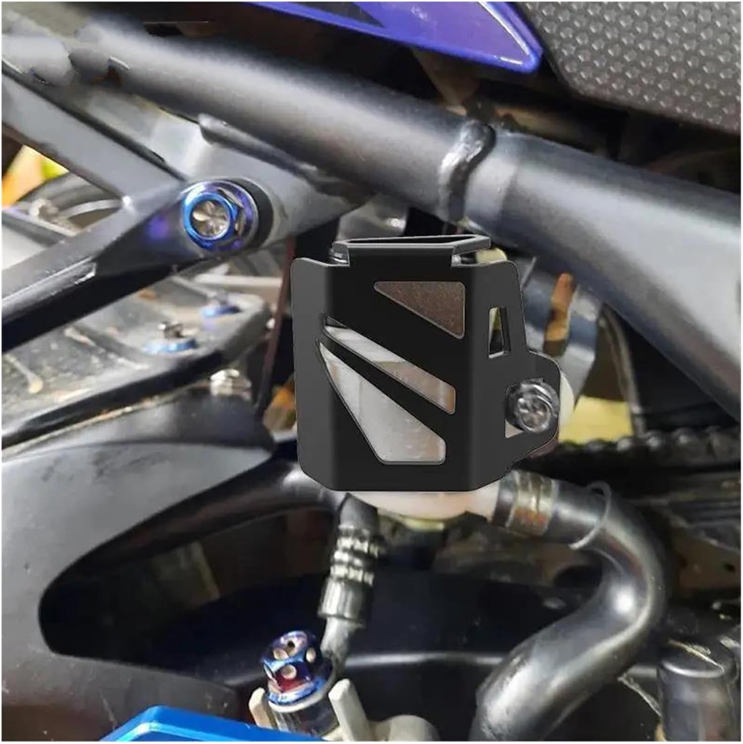 後部ブレーキ液タンク保護 インド用 FTR 1200 S 2019 2020 2021 オートバイリアブレーキポンプ流体タンクオイル  ブレーキオイル（ブレーキフルード）とは？仕組みや交換時期・費用を解説！｜東京海上ダイレクト（旧イーデザイン損保）の自動車保険（ネット申し込みで割引  ...