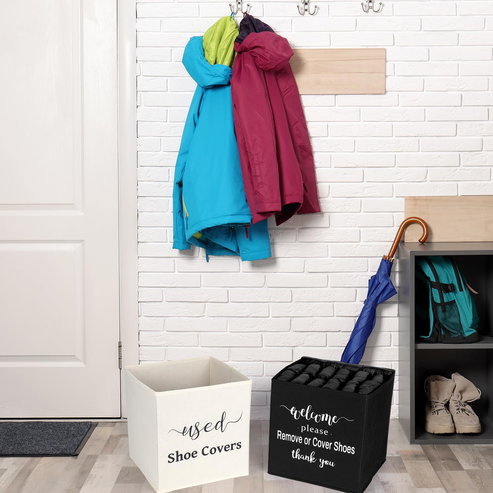 200 copriscarpe usa e getta con 2 scatole dispenser pieghevoli, impermeabili, antiscivolo, per gli ospiti, per interni e esterni, 26 x 26 x 27 cm (nero)