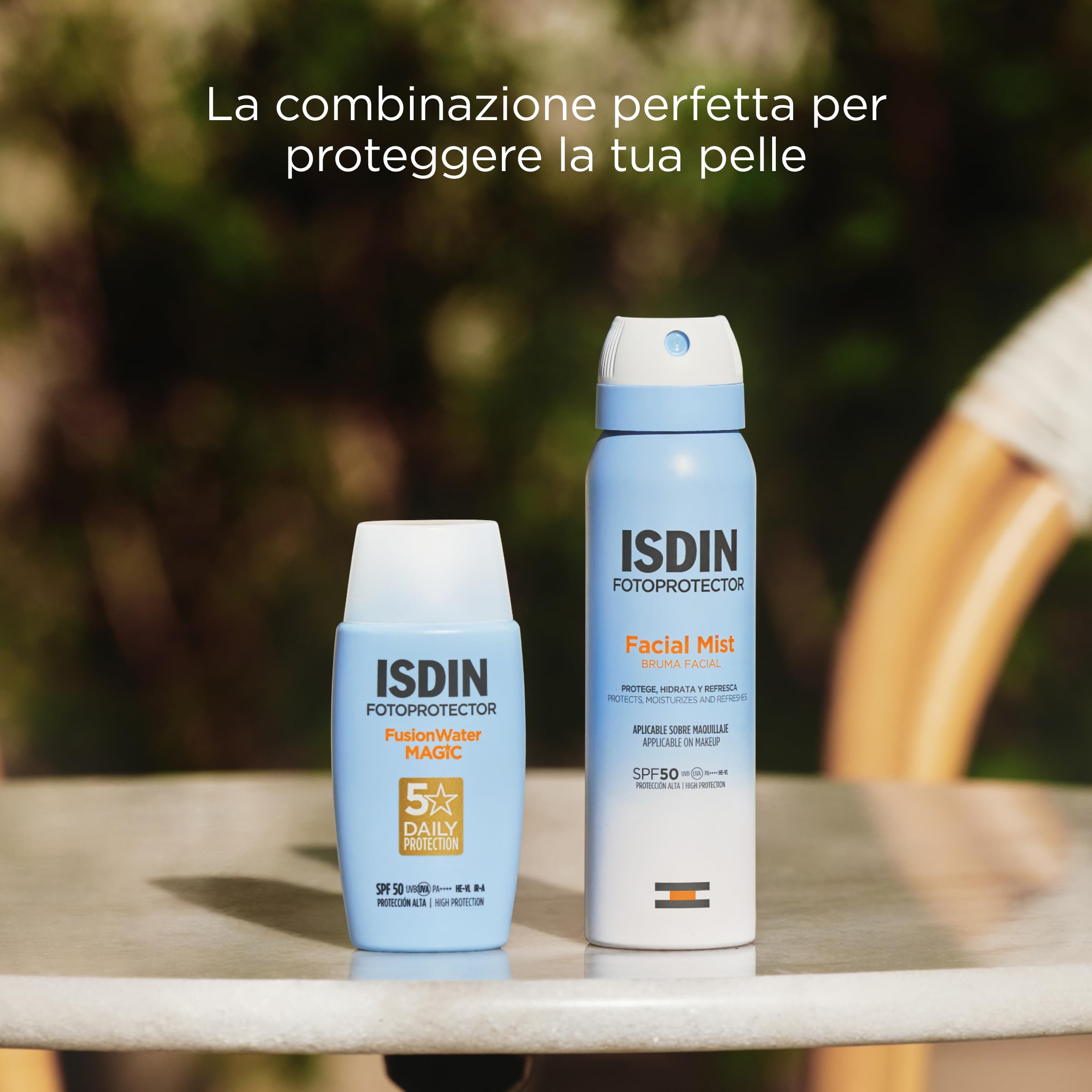 ISDIN Facial Mist SPF 50 (100 ml) | Nebbia Solare Viso Ultra Sottile e Invisibile | Protegge, Idrata e Fissa il Trucco | Effetto Pelle Radiante | Resistente all'Acqua | Adatto a Pelli Sensibili