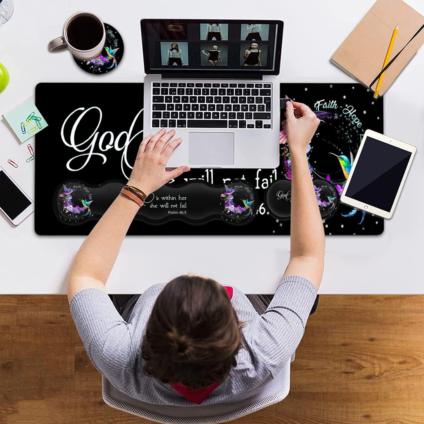 Large Gaming Mouse Pad,Extended Office Desk Mat,Waterproof Desk Writing Pad for Office/Home Ergonomic Mouse &Keyboard Wrist Rest, Love Hummingbird Laptop Desk Pad Black Mousepad Wrist Support