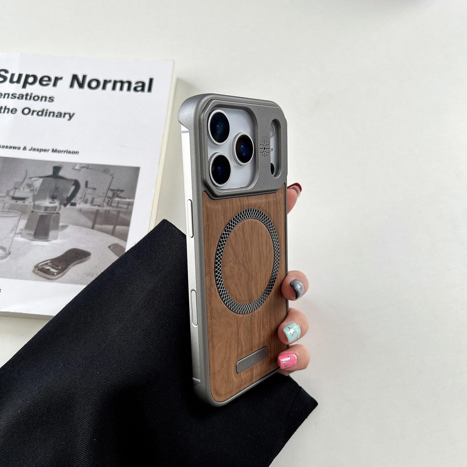 Magnetische Hülle für iPhone 17 Pro Max/17 Pro/17 Air/17, Dünne Holz Muster Rahmenlose Handyhülle Gefrostet rutschfeste Schutzhülle,Schwarz,17 Pro
