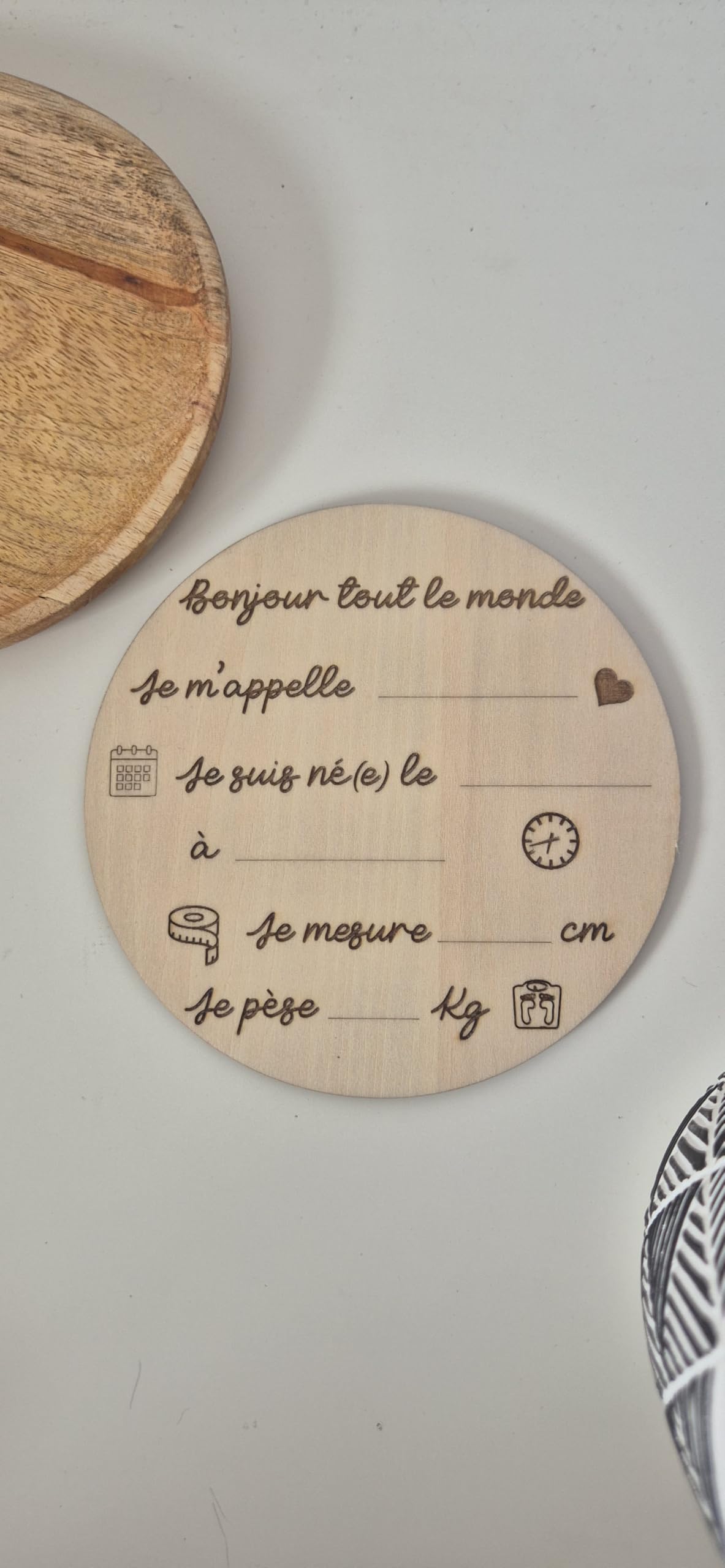 Plaque de Naissance Ronde en Bois, 12 cm, Inscription 'Bonjour tout le monde', Style Français