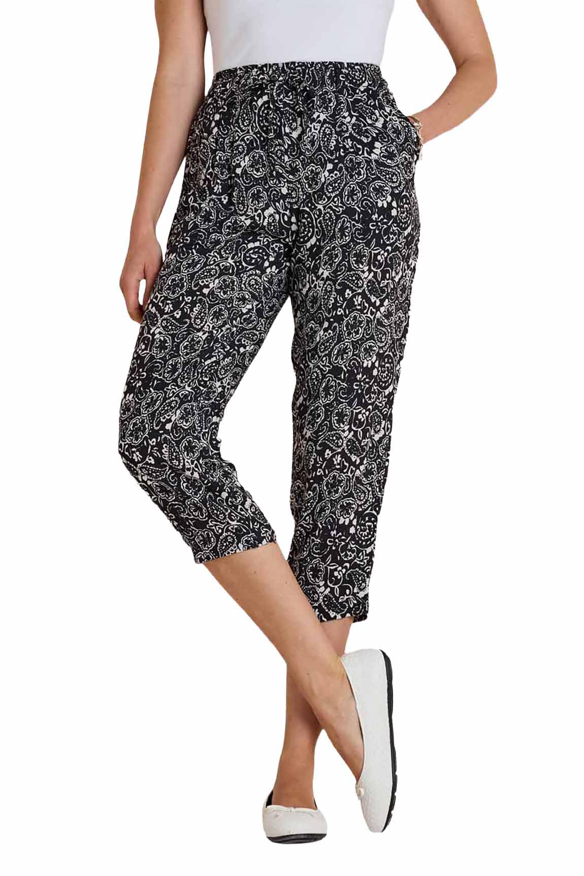 Chums Ladies Viscose Crop Print Trousers, Lightweight 21" Cropped Summer Trousers with Elasticated Drawcord Waist & Pockets, Stylish Printed Black and White 12