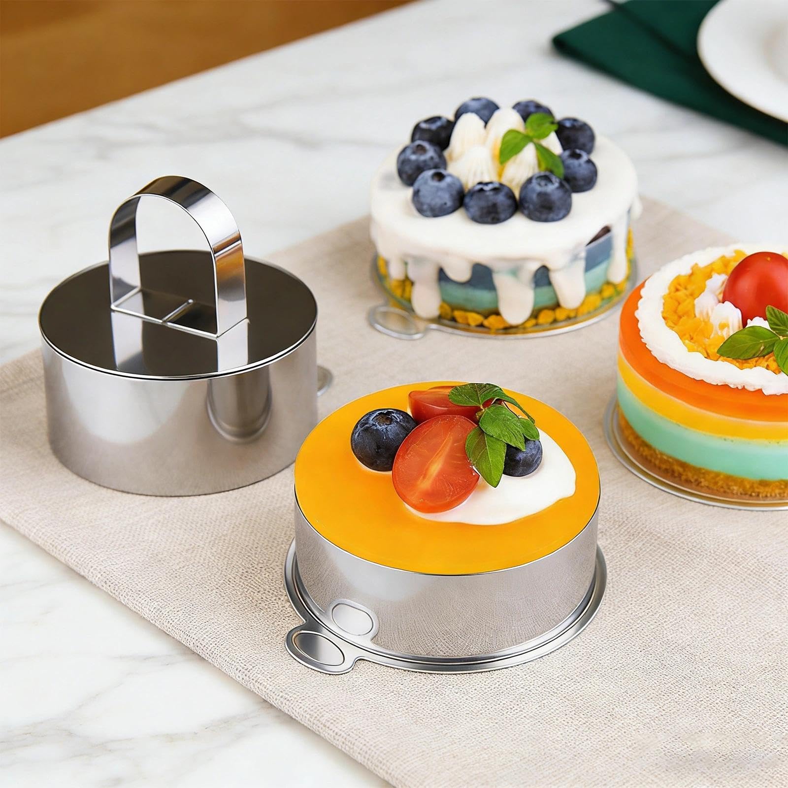 Sikweny 4 Piezas Aros Emplatar Acero Inoxidable, Moldes Cocina con Putter Moldes Tartar Circular, Anillos de Postre Reutilizable para Mousse Tartas Pasteles Glaseados (8 CM) — view 6