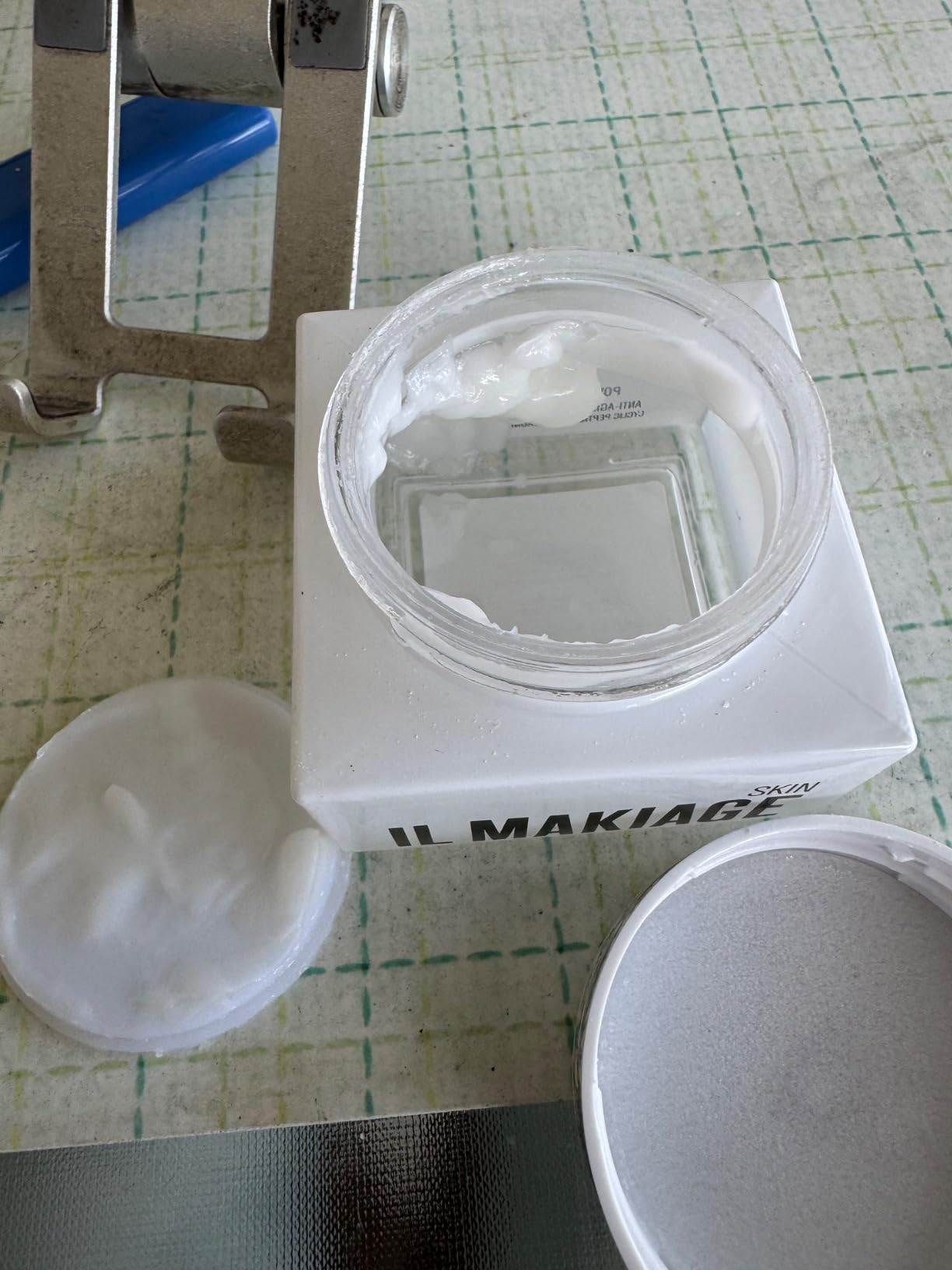 Il Makiage POWER RENEW CREAM ANTI-AGING LUXE FIRMING MOISTURIZER NIACINAMIDE + ORCHID + RED ALGAE