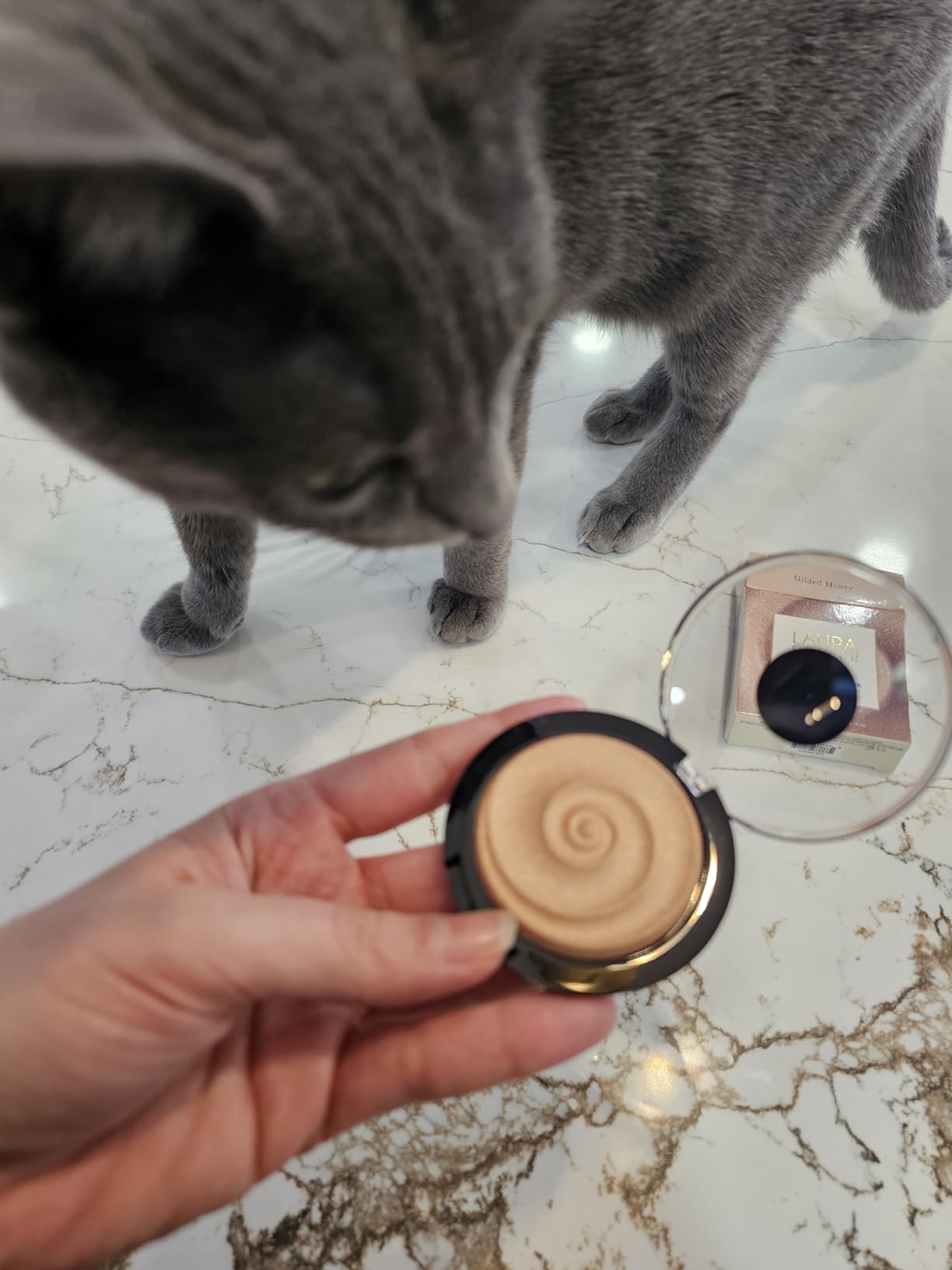 LAURA GELLER NEW YORK Baked Gelato Swirl Illuminator, Gilded Honey - Back from the Vault