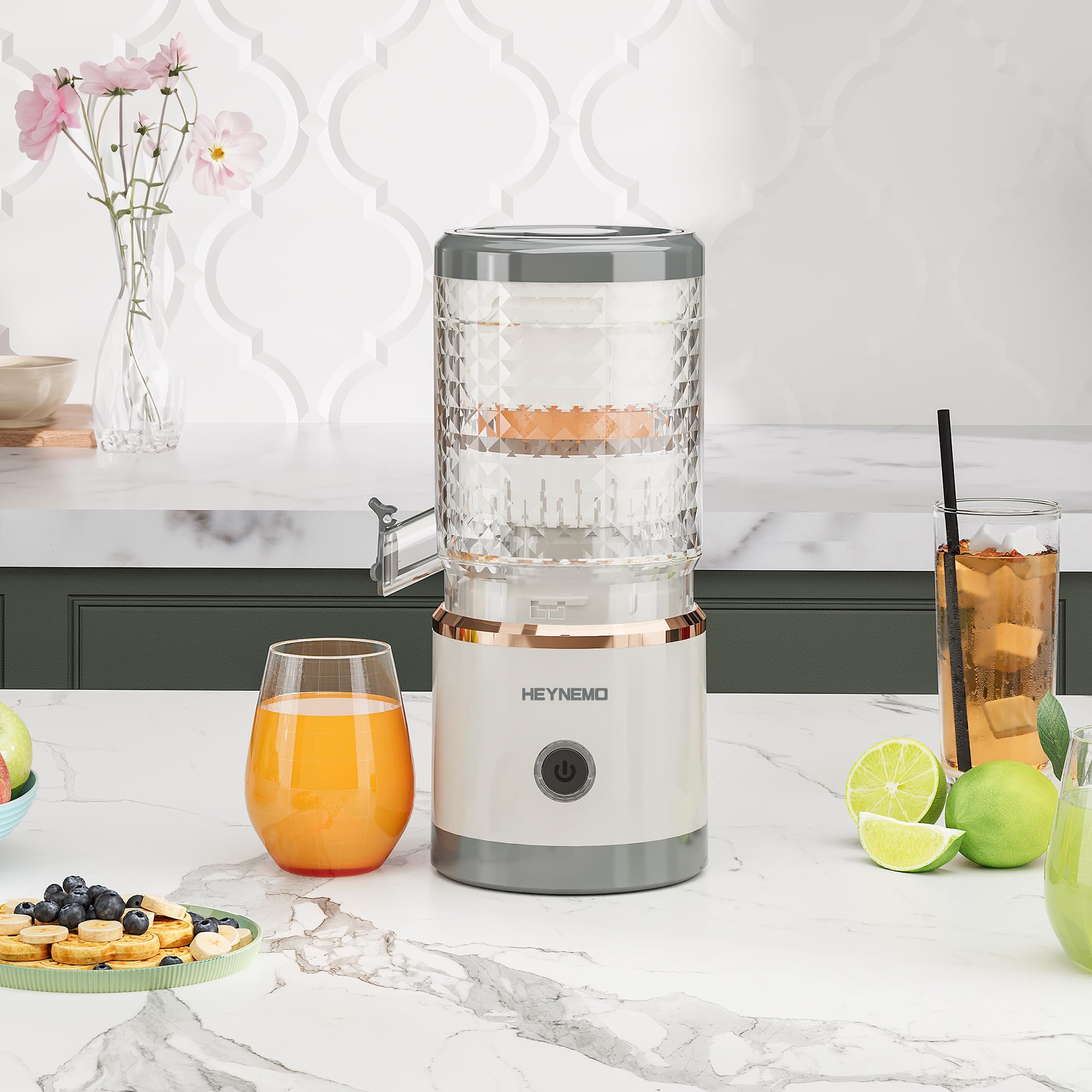 Exprimidor eléctrico de cítricos, exprimidor inalámbrico portátil recargable con cable USB y cepillo de limpieza, botón de un solo toque, exprimidor de jugo para naranjas, limones y limas, blanco