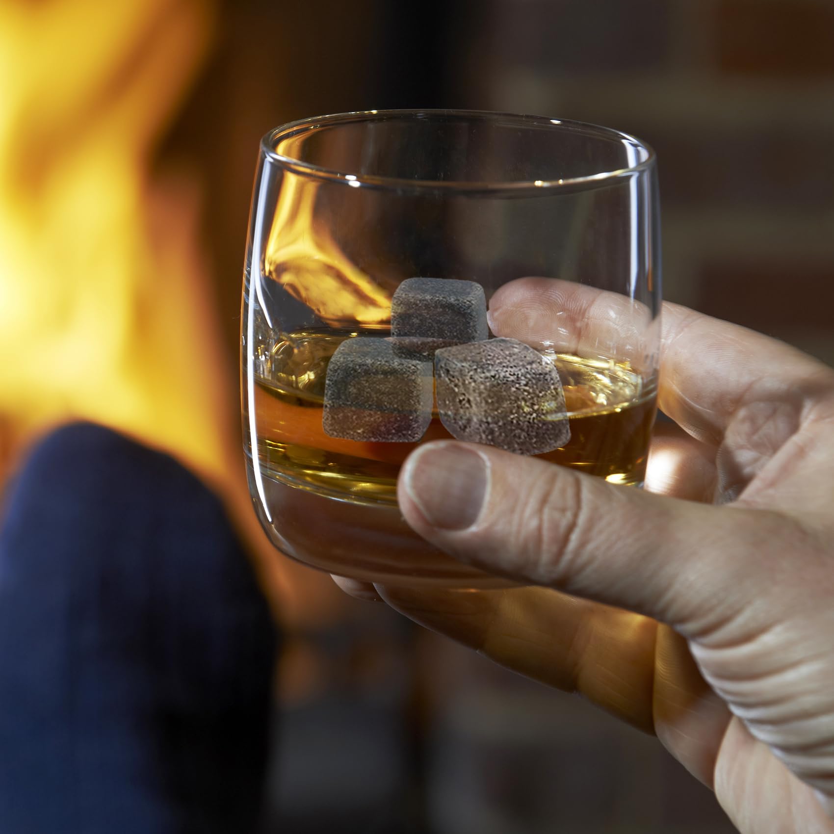 9 Stück Whisky Steine,Premium Whiskey Rocks,Eiswürfel Steine,Wird mit Praktischer Stofftasche Geliefert,Natürliche Wiederverwendbare Eiswürfel,für Whiskey,Wodka,Gin & Mehr(2025)