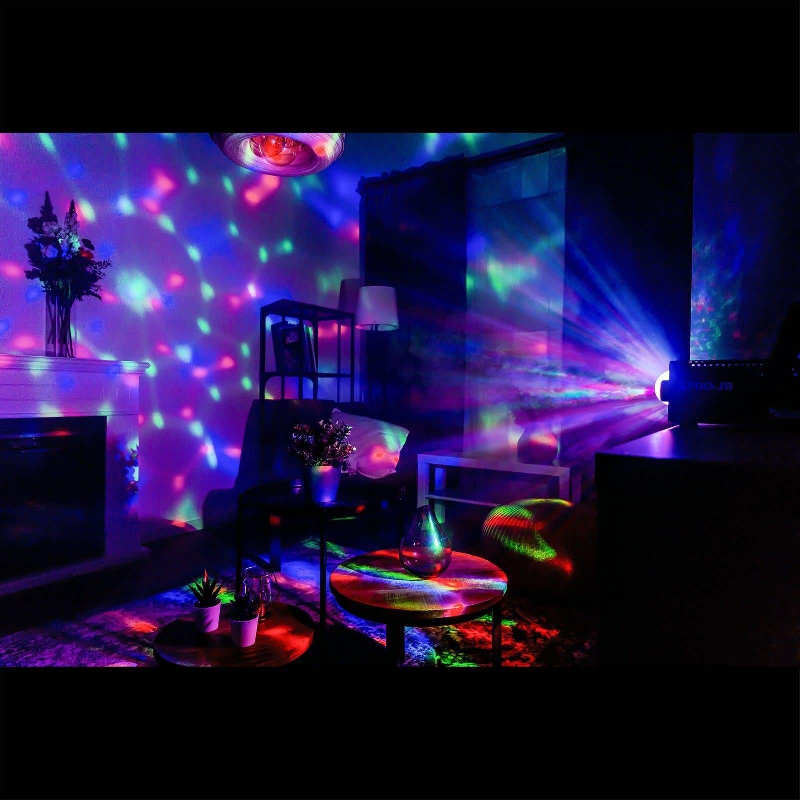 Beamz S-700-JB - Máquina de humo de 700W con efecto de iluminación Jelly Ball RGB, mando a distancia con cable e inalámbrico, deposito de 0,4L (incluye liquido humo) 3 leds de 3W RGB