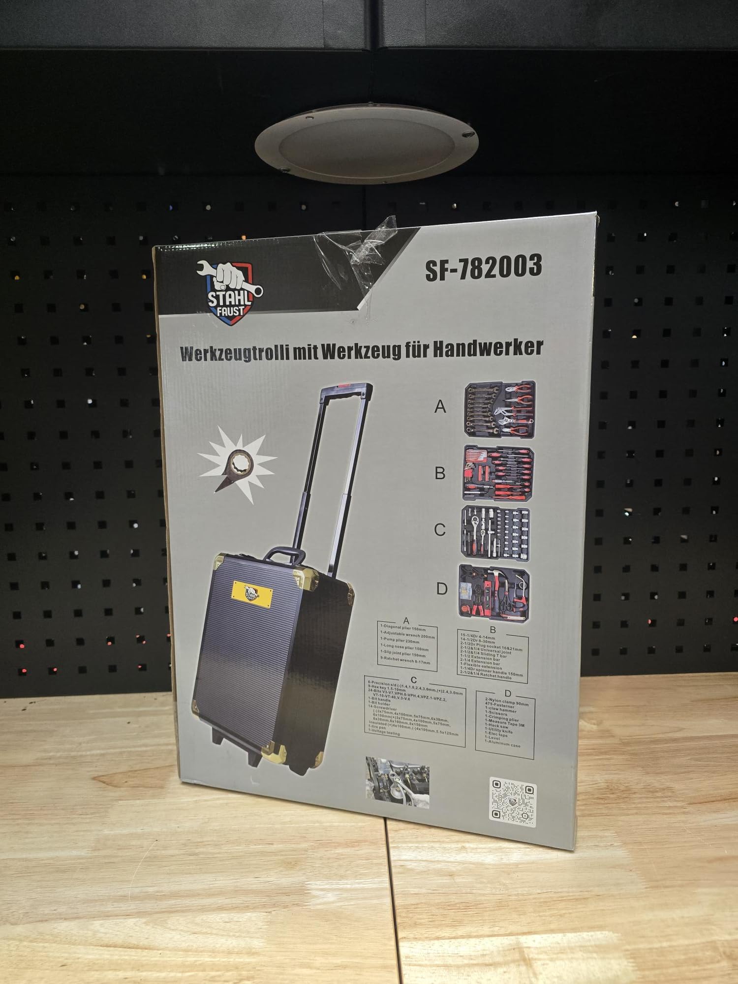 Stahl-Faust Werkzeugkoffer mit Ratschenschlüssel und Steckschlüsselsatz Werkzeug Trolley