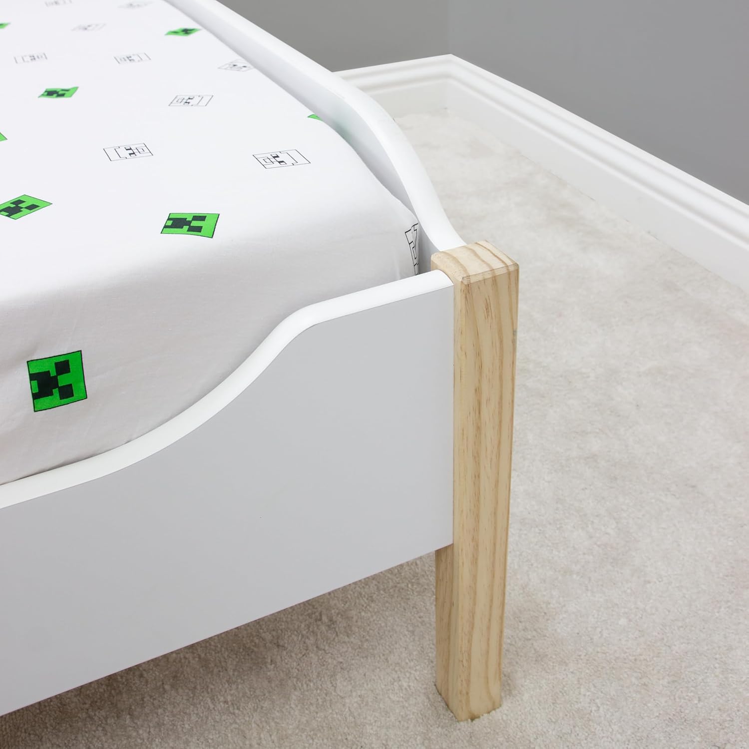 Minecraft Official Single Fitted Sheet | Grids Design | Designed for Single Bed | Soft Polyester with Elastic Edge | Perfect for Nursery | Green and White