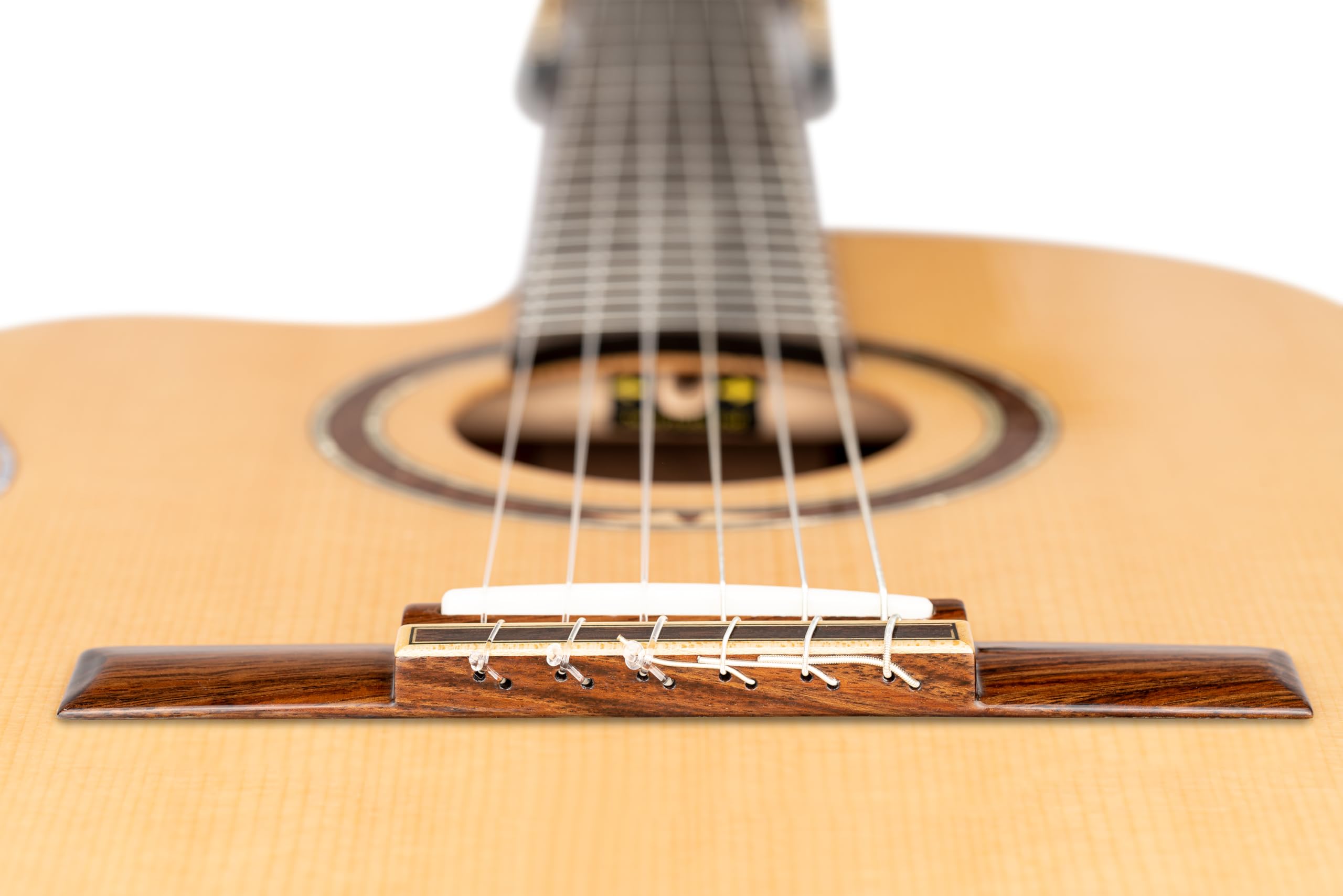 ORTEGA Performer Series RCE138-T4-L - Guitarra de concierto, 4/4, cuello estrecho, cuerpo fino, incluye funda, color natural